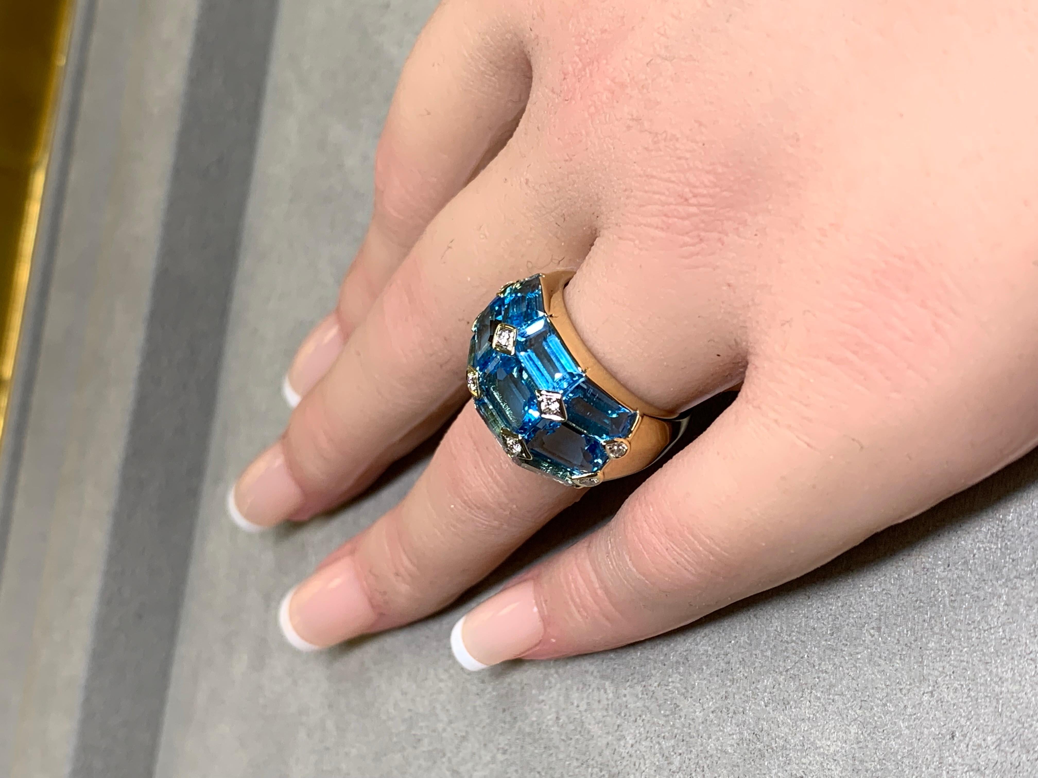 Bague de succession en or jaune 18 carats calibrée sur mesure avec topaze bleue et diamants 13,20 ctw en vente 6