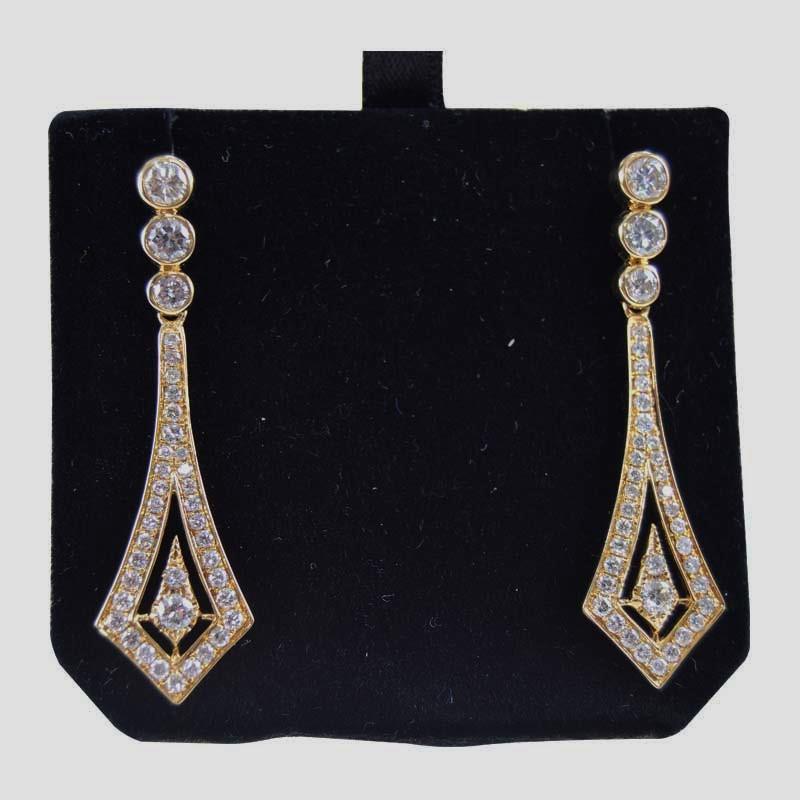 STYLE / REFERENCE: Classic Design
METAL / MATERIAL: 18 Karat Yellow Gold
CIRCA / YEAR: Estate / Contemporary / Antique Style
STONES / WEIGHT: Diamonds 2.47cts
COLOR: G/H CLARITY: SI/VS

These timeless diamond drops are perfect for any special