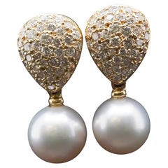 Pendientes de gota de oro amarillo de 18 quilates con diamantes y perlas