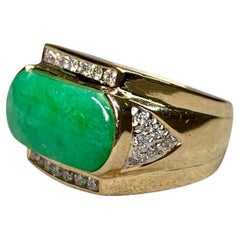 Bague en or jaune 18K avec cabochon allongé Est-Ouest Jade Diamant Estate