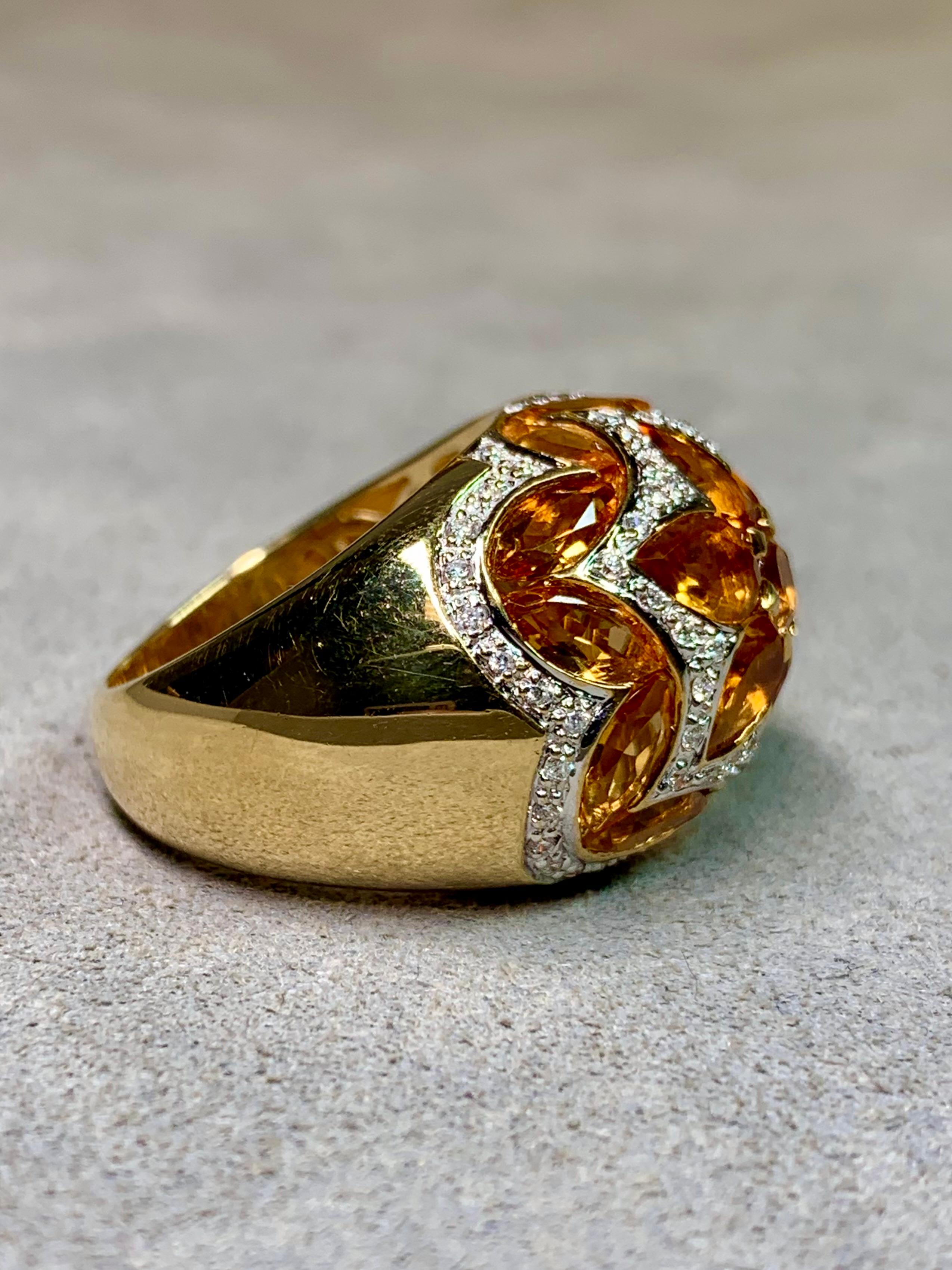 Estate 18K Gelbgold Fancy Citrin Diamant Mosaik gewölbt Cocktail Ring 7ctw (Zeitgenössisch) im Angebot