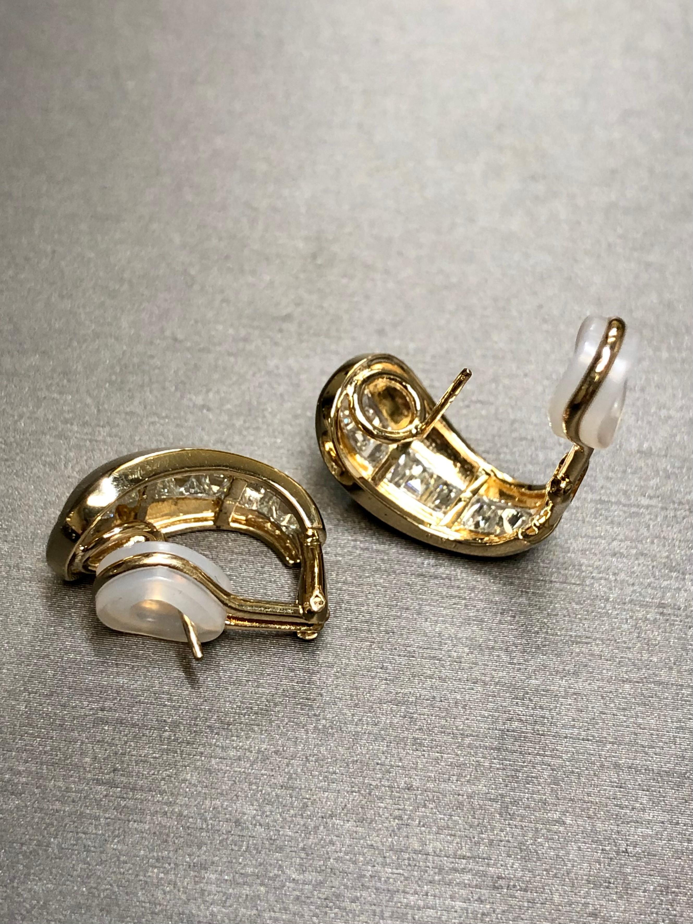 Women's or Men's Estate 18K Yellow Gold Large Baguette Diamond Huggie Earrings G Vs For Sale