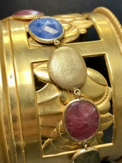Estate 18K Yellow Gold Large Rose Cut Sapphire  Ruby Pebble Textured Bracelet 7”