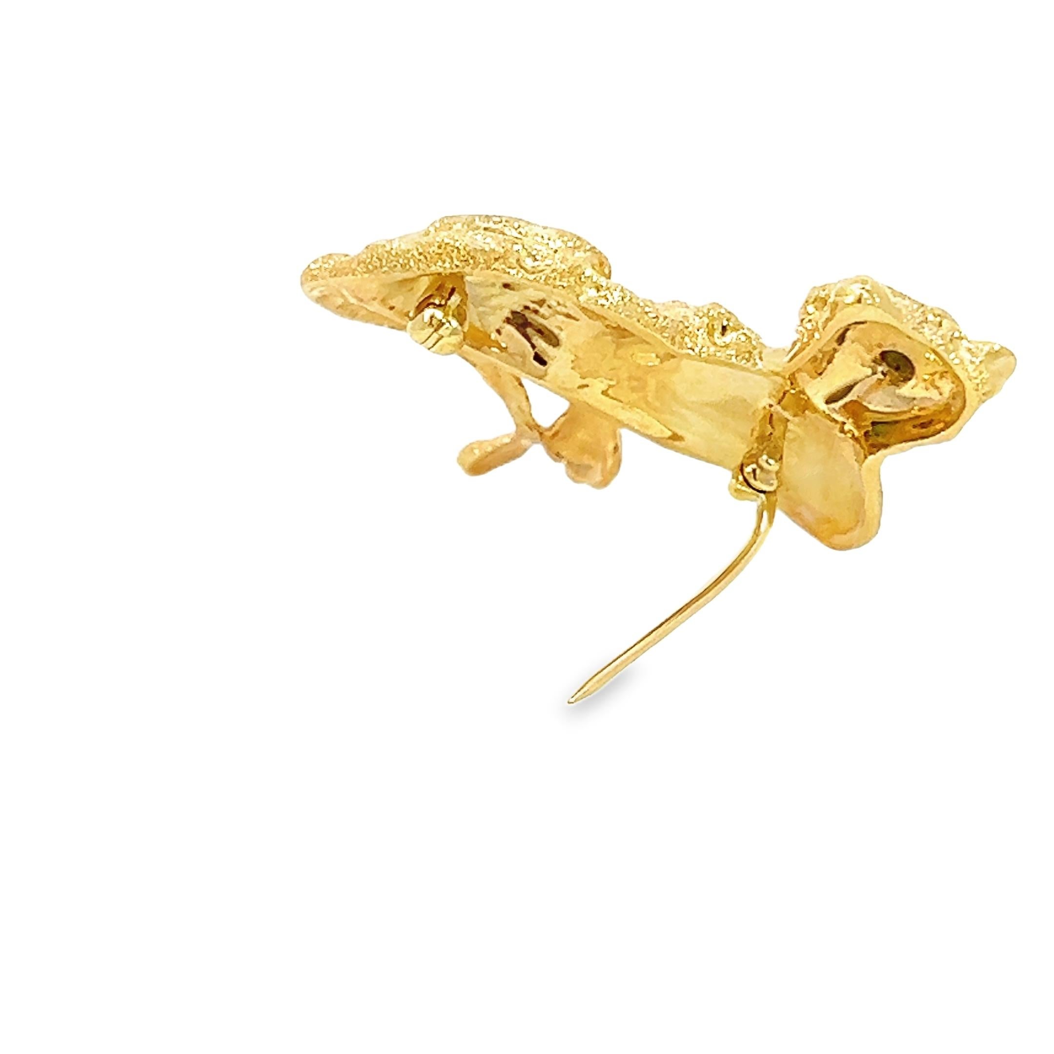 Estate 18K Yellow Gold Panther Brooch Pin In Excellent Condition For Sale In Beverly Hills, CA