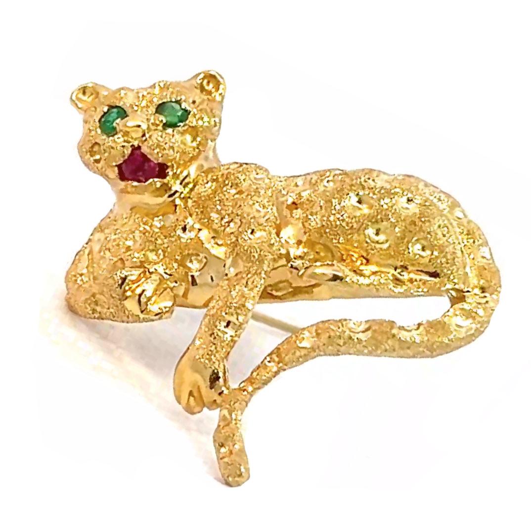 Estate 18K Yellow Gold Panther Brooch Pin For Sale 1