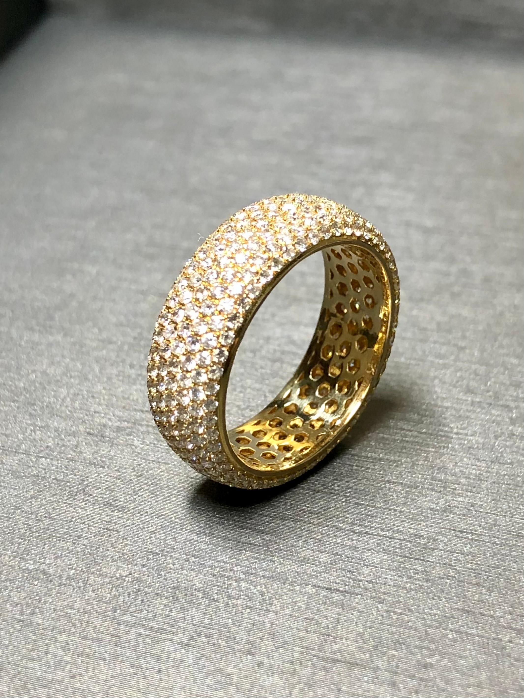 Contemporary Estate 18K Yellow Gold Pave Diamond Eternity Band 3.50cttw Sz 7.5 For Sale