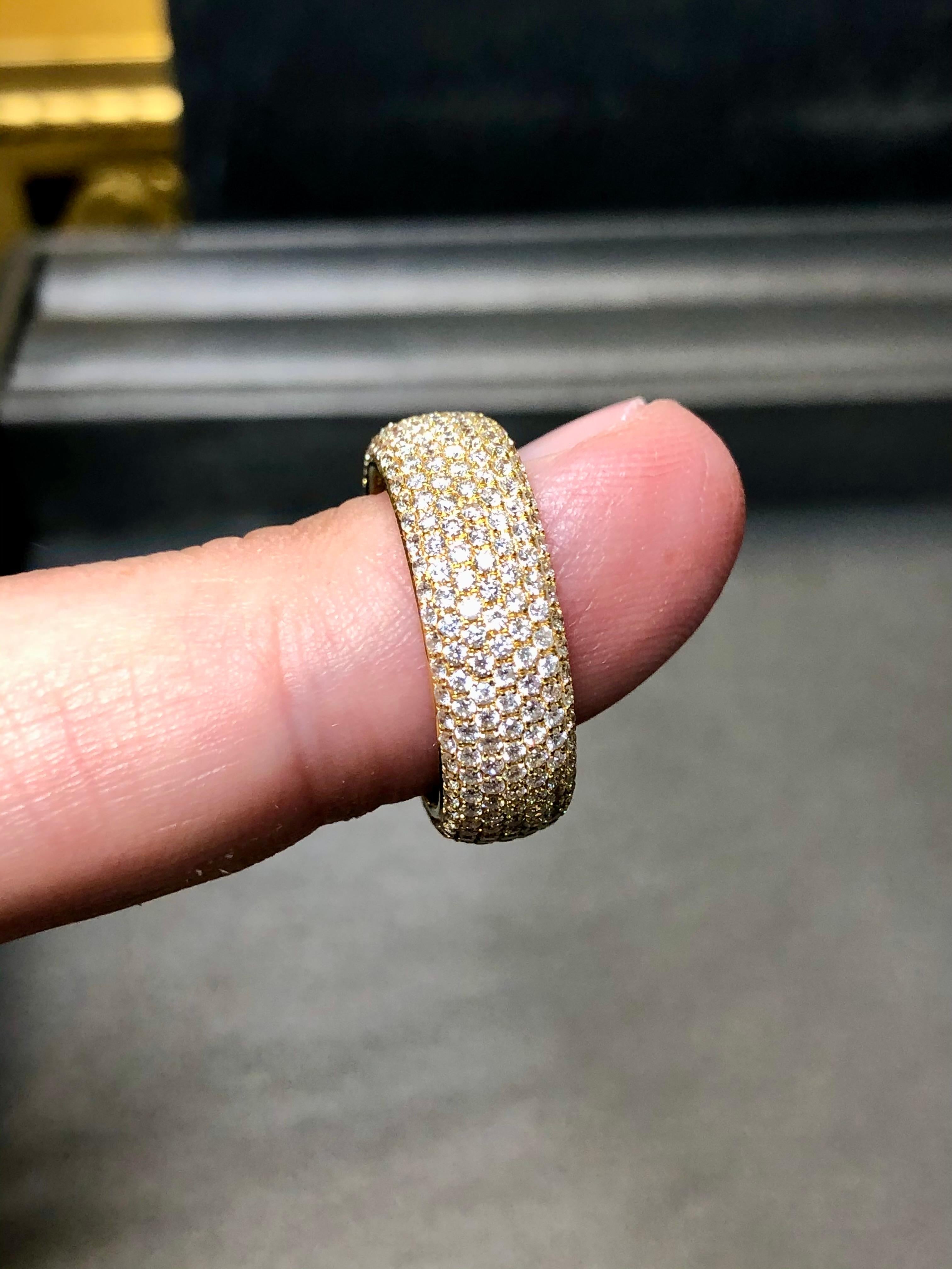 Round Cut Estate 18K Yellow Gold Pave Diamond Eternity Band 3.50cttw Sz 7.5 For Sale