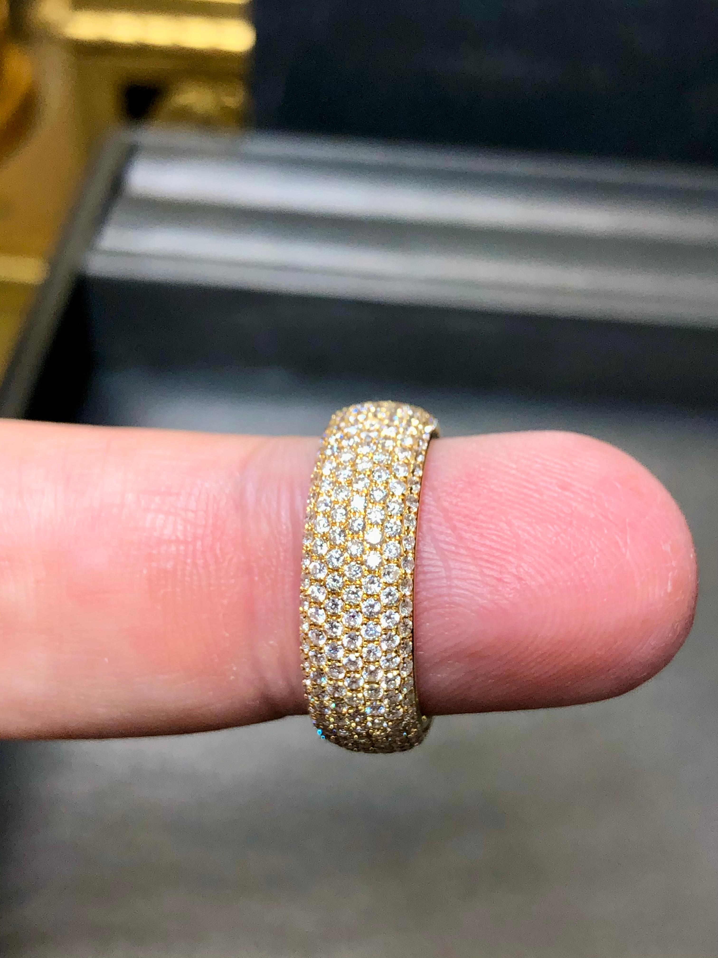 Estate 18K Yellow Gold Pave Diamond Eternity Band 3.50cttw Sz 7.5 In Excellent Condition For Sale In Winter Springs, FL