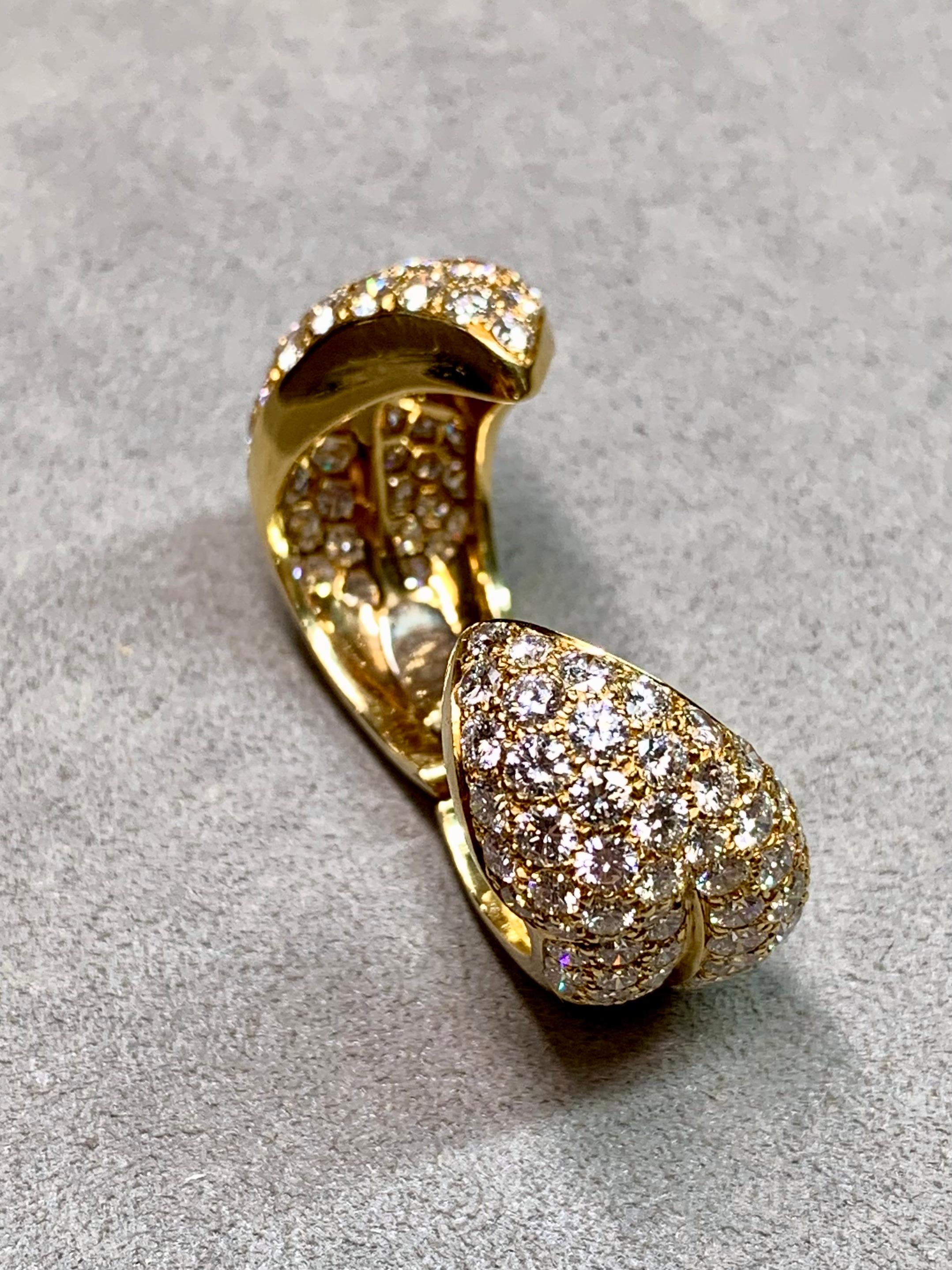 Bague de cocktail en or jaune 18K Pavé de diamants à charnière par Blickman en vente 4