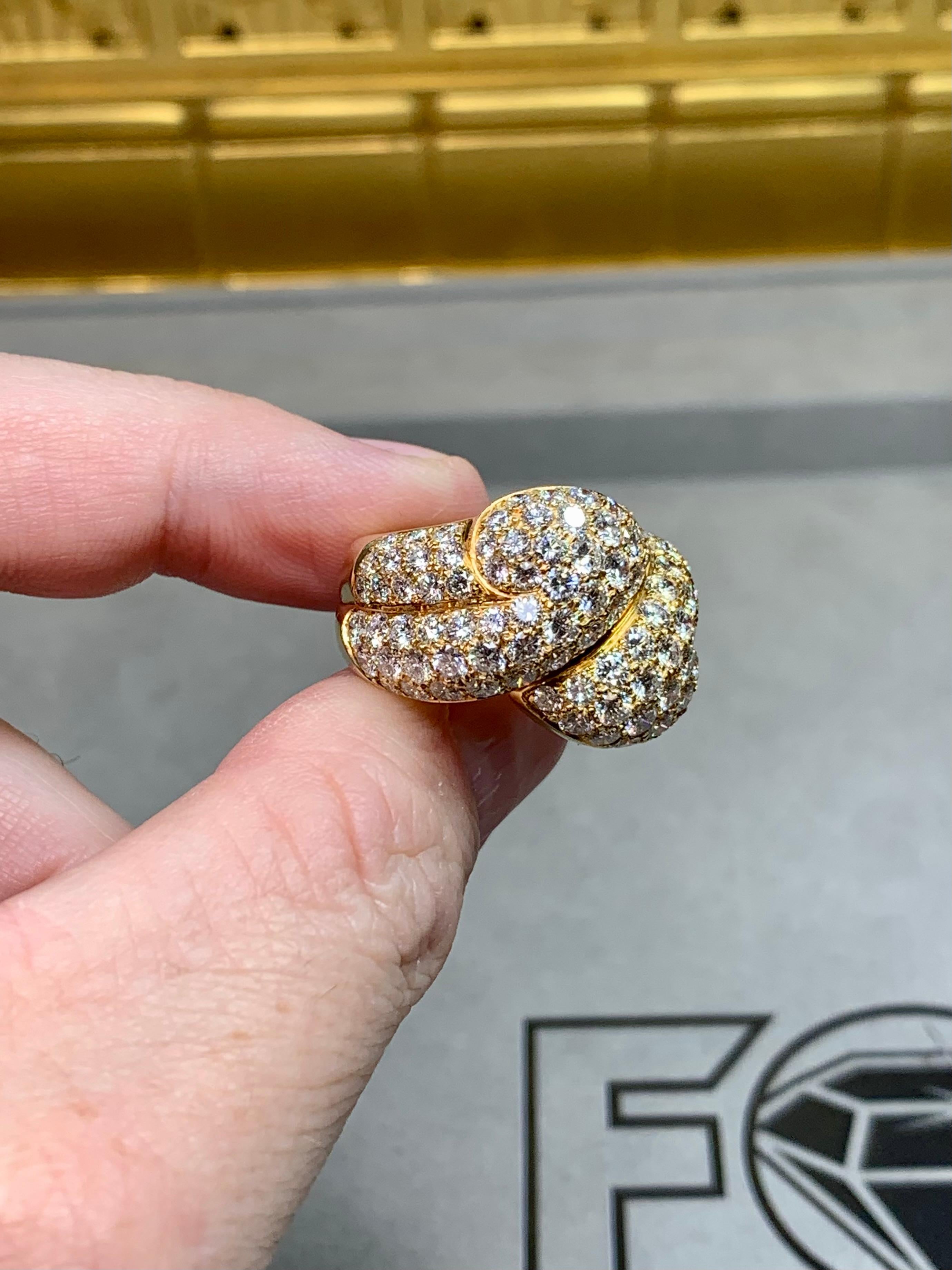 Bague de cocktail en or jaune 18K Pavé de diamants à charnière par Blickman en vente 6