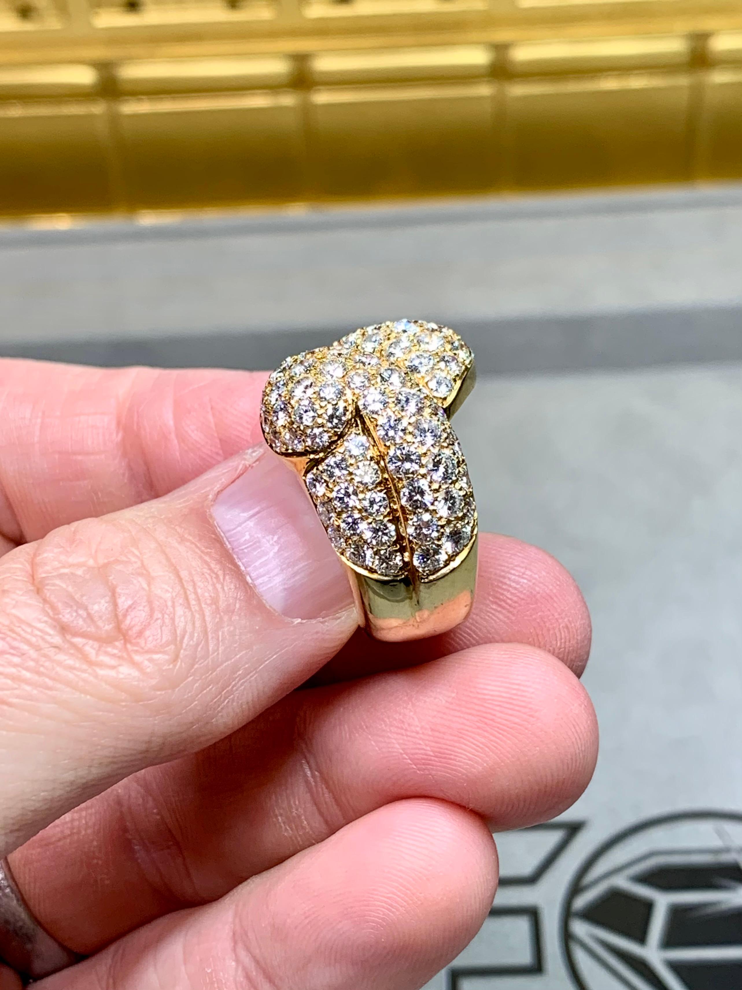 Bague de cocktail en or jaune 18K Pavé de diamants à charnière par Blickman en vente 7
