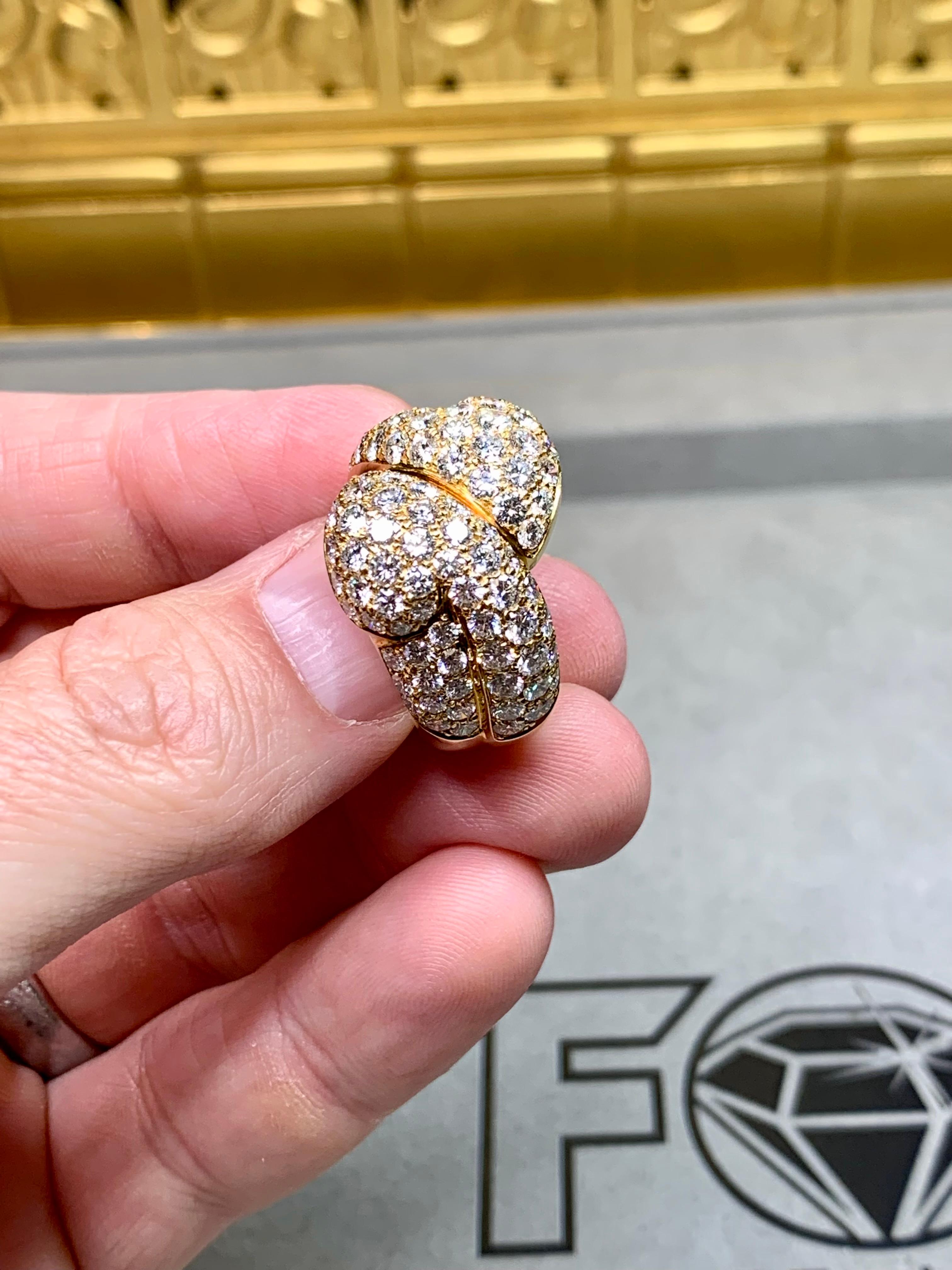 Bague de cocktail en or jaune 18K Pavé de diamants à charnière par Blickman en vente 8