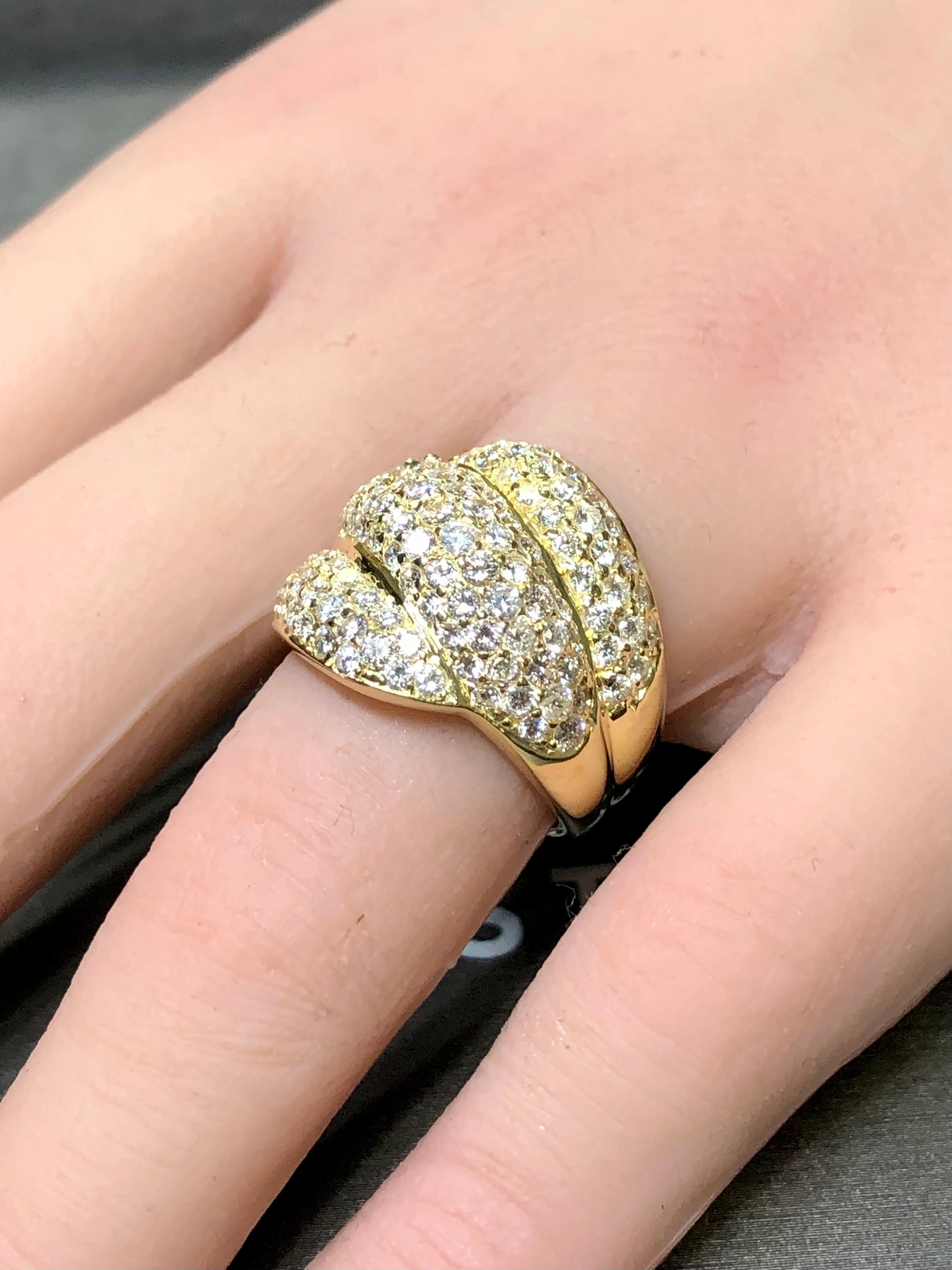 Estate 18K Yellow Gold Pave Diamond Wide Scalloped Bypass Ring 2.70cttw Sz 6.5 For Sale 4