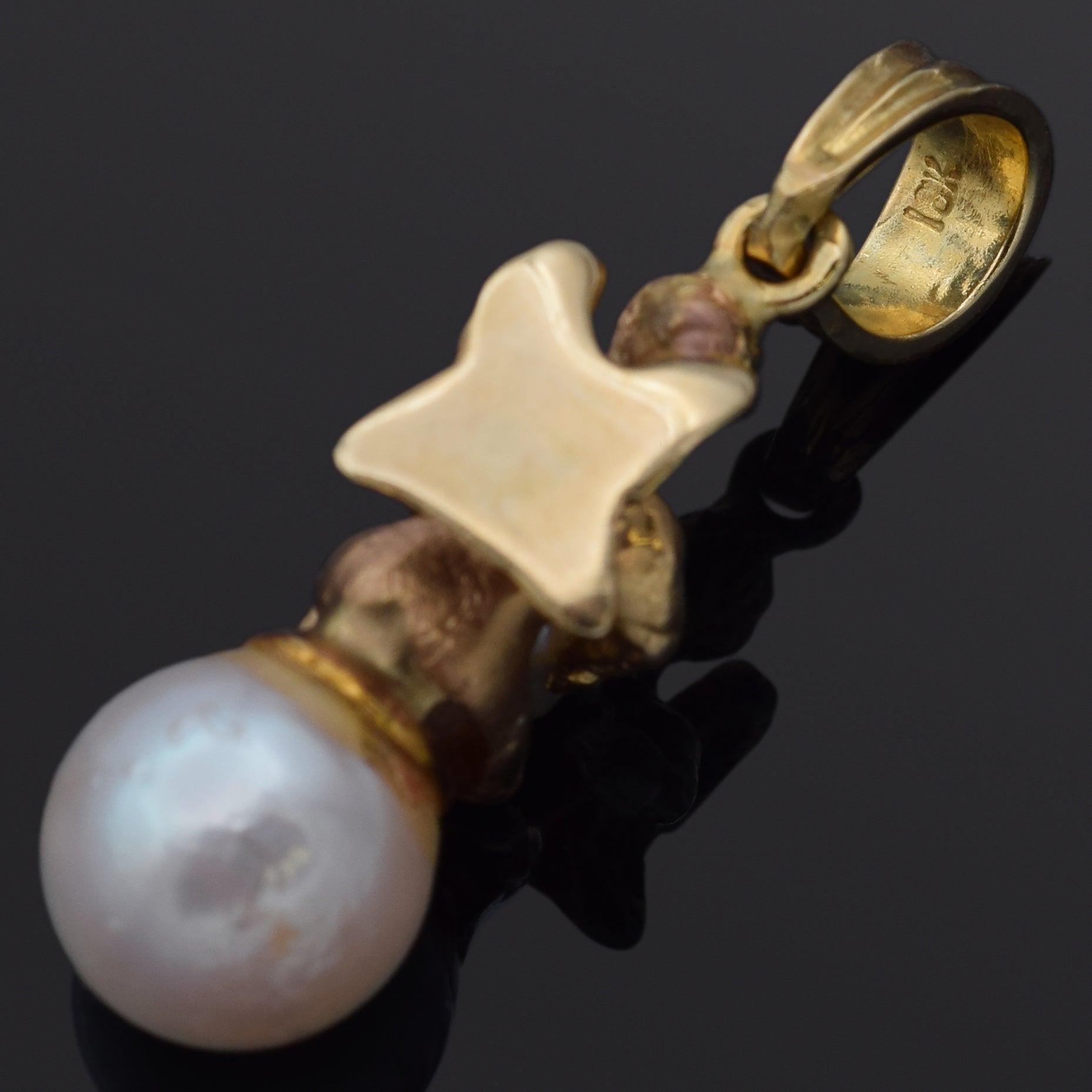 Taille ronde Pendentif chérubin en or jaune 18K en vente