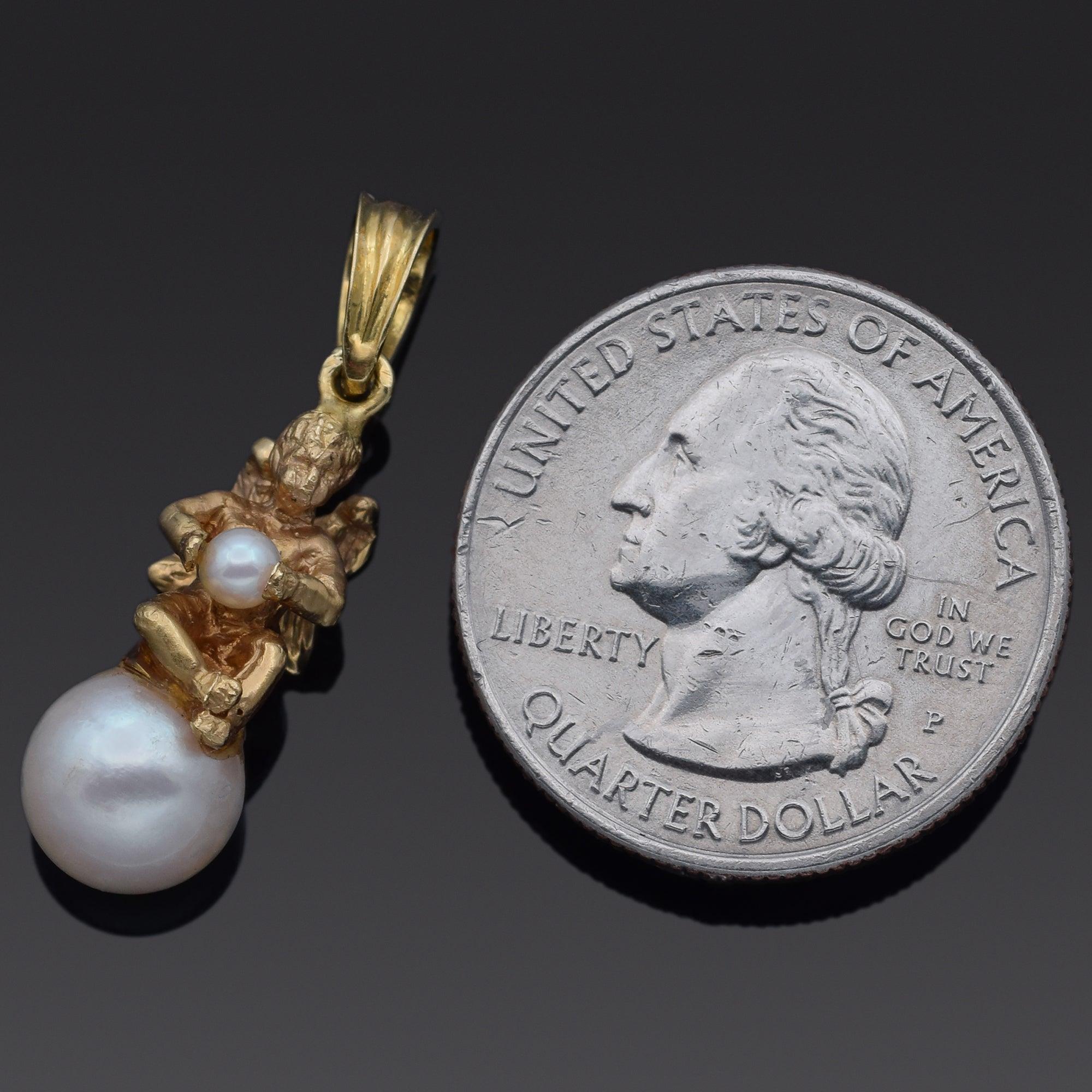 Pendentif chérubin en or jaune 18K Bon état - En vente à New York, NY