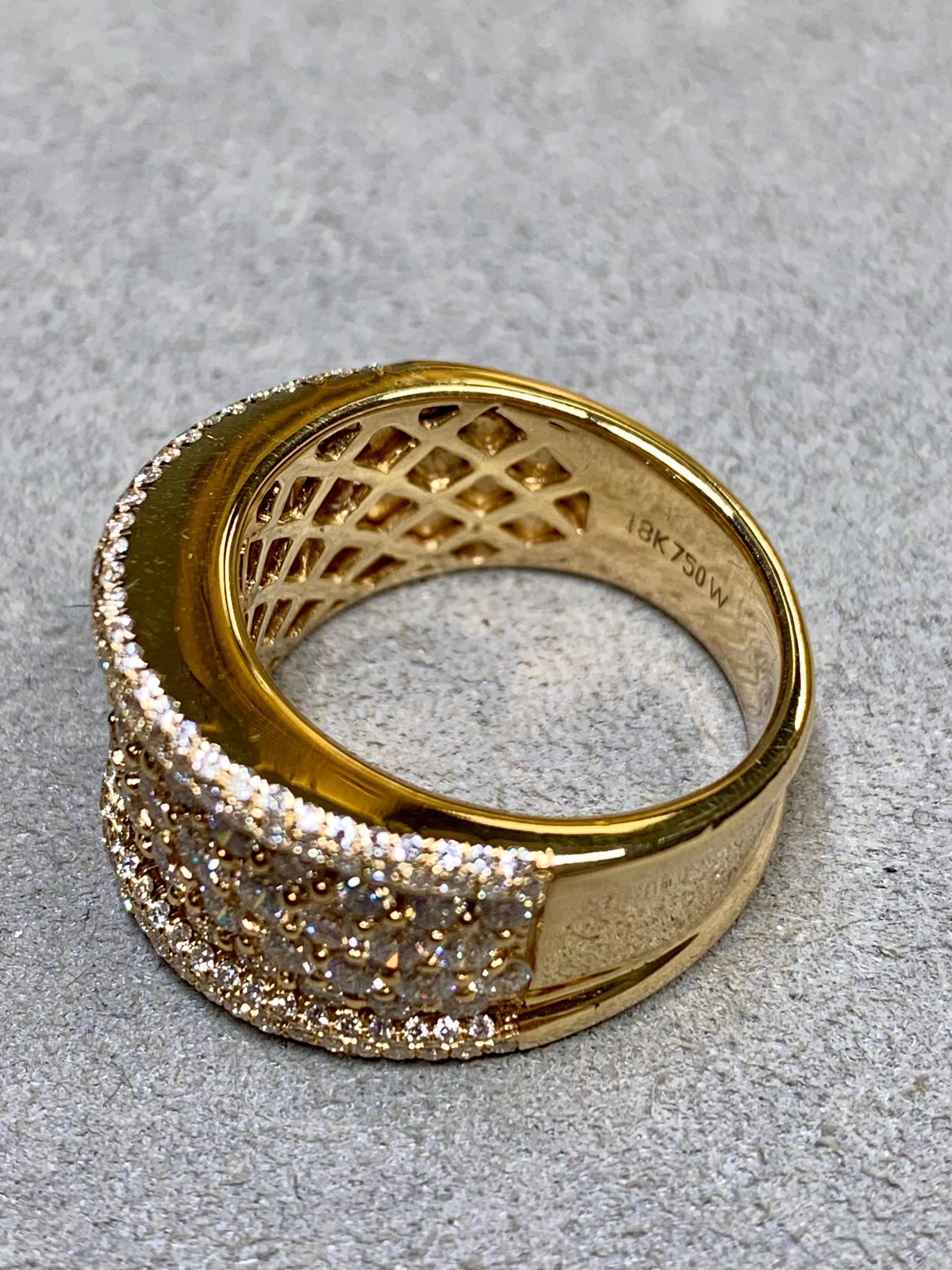 Estate 18K Yellow Gold Prong Set Diamond Wide Cigar Band Cocktail Ring 4.70ctw im Zustand „Hervorragend“ im Angebot in Winter Springs, FL