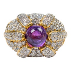 Estate 18k Yellow Gold Purple Amethyst Cabochon Diamond Pavé Dome Cocktail Ring