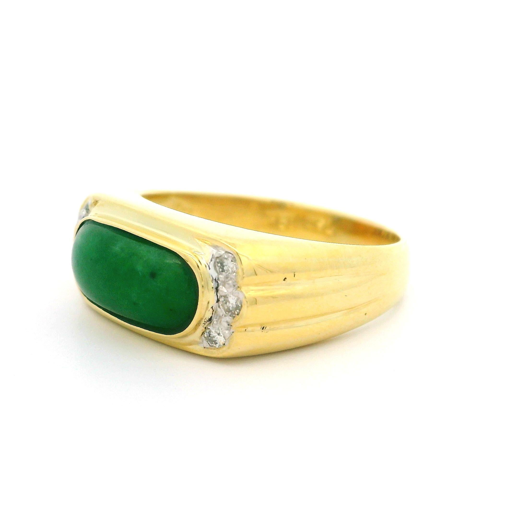 Estate 18k Yellow Gold Saddle Cut Jade w/ Diamond Accents Band Ring Size 7.5 2