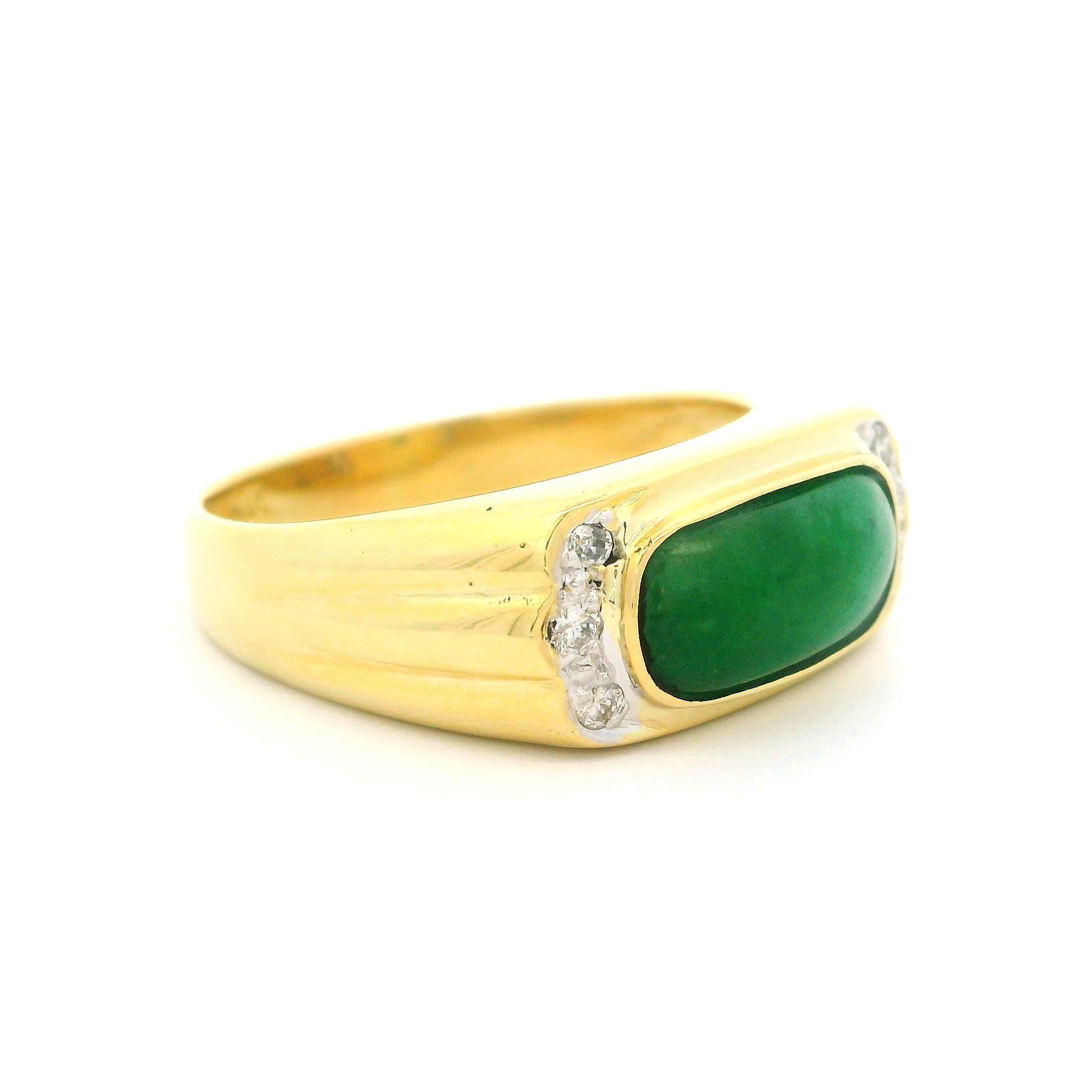 Estate 18k Yellow Gold Saddle Cut Jade w/ Diamond Accents Band Ring Size 7.5 3