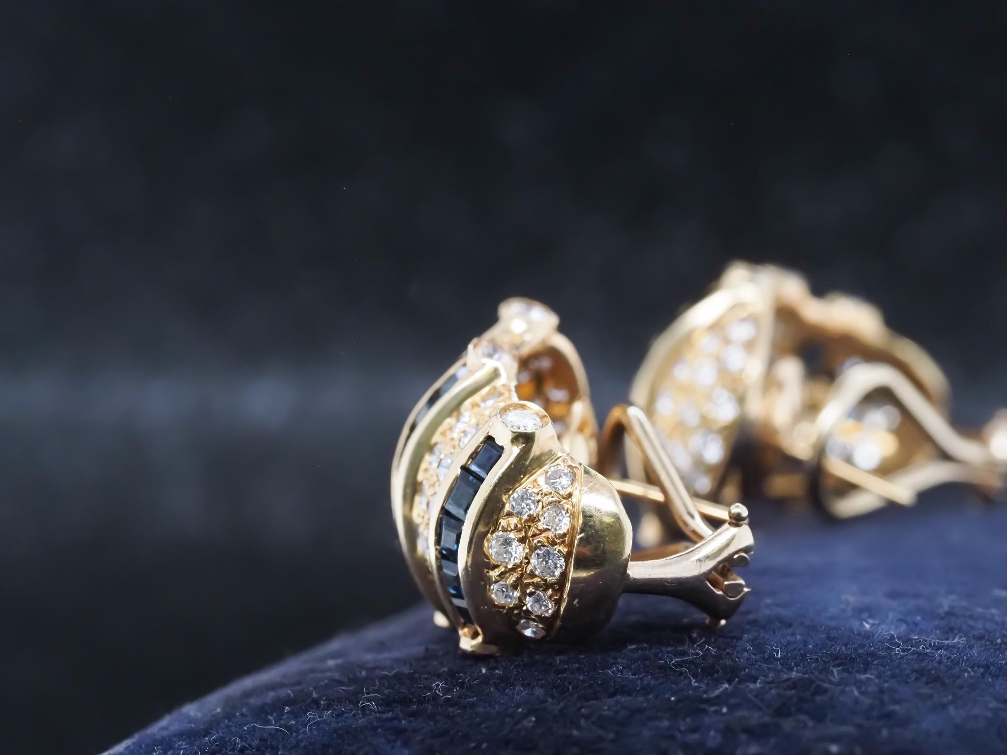 Donna Orecchini con zaffiri e diamanti in oro giallo 18 carati - VHK#671 in vendita