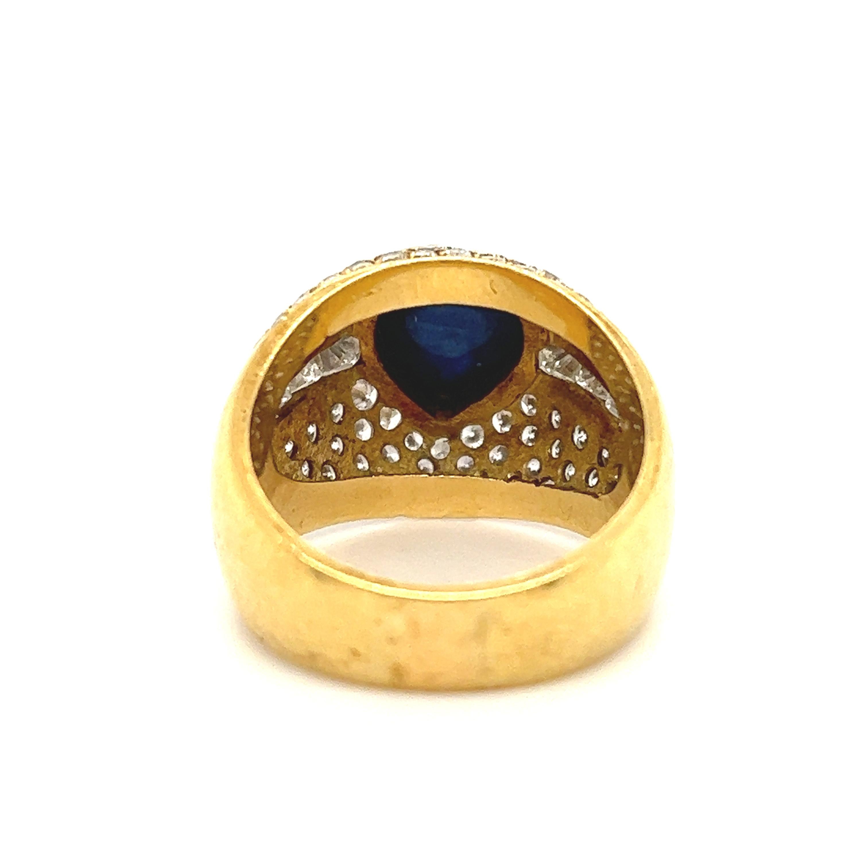 Estate 18k Yellow Gold Sapphire & Diamond Cocktail Ring In Good Condition For Sale In MIAMI, FL