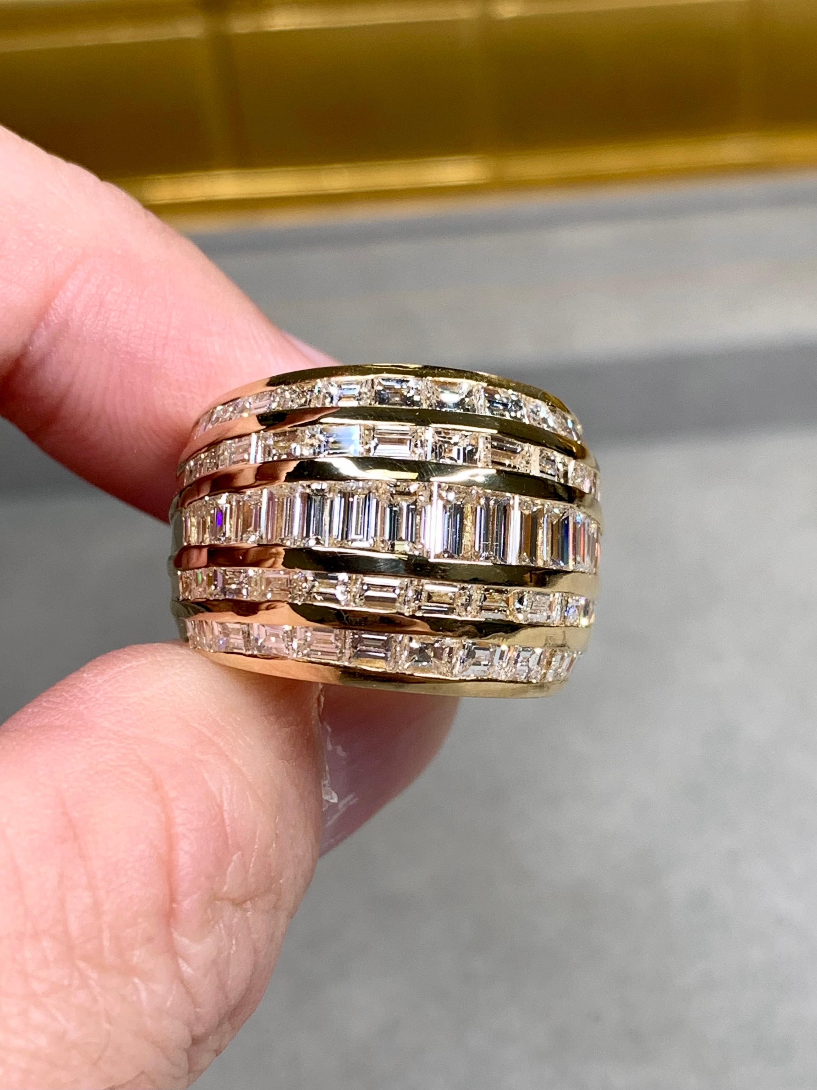 Bague de cocktail en or jaune 18K avec anneau large et baguette carrée Dome 7.35ctw G Vs Excellent état - En vente à Winter Springs, FL