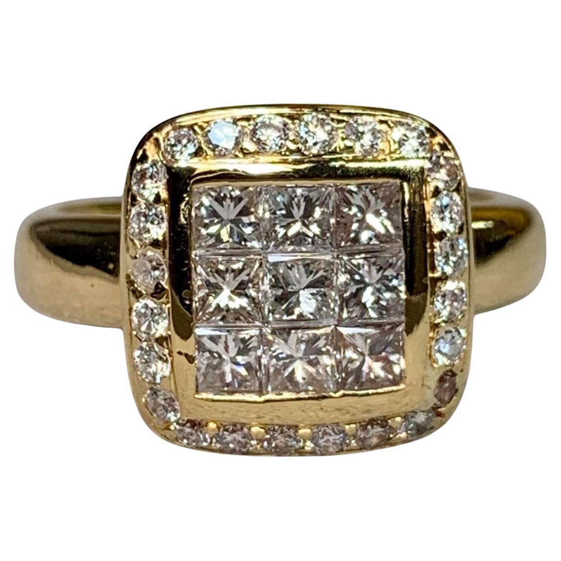Bague de cocktail en or jaune 18 carats, princesse carrée et diamant taillé en rond en vente