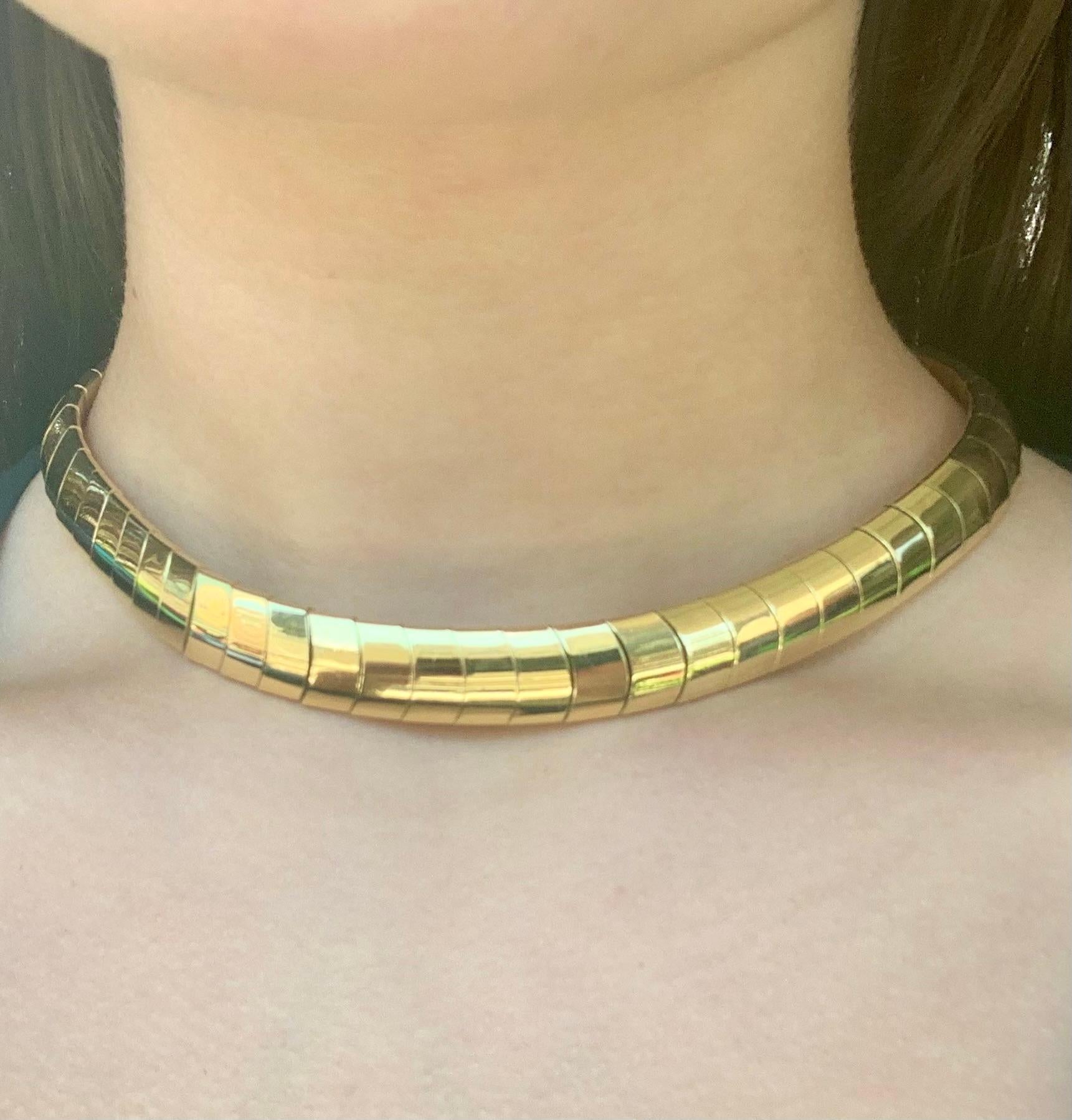 Estate 18K Yellow Gold Substantial Articulated Snake Choker Necklace For Sale 11