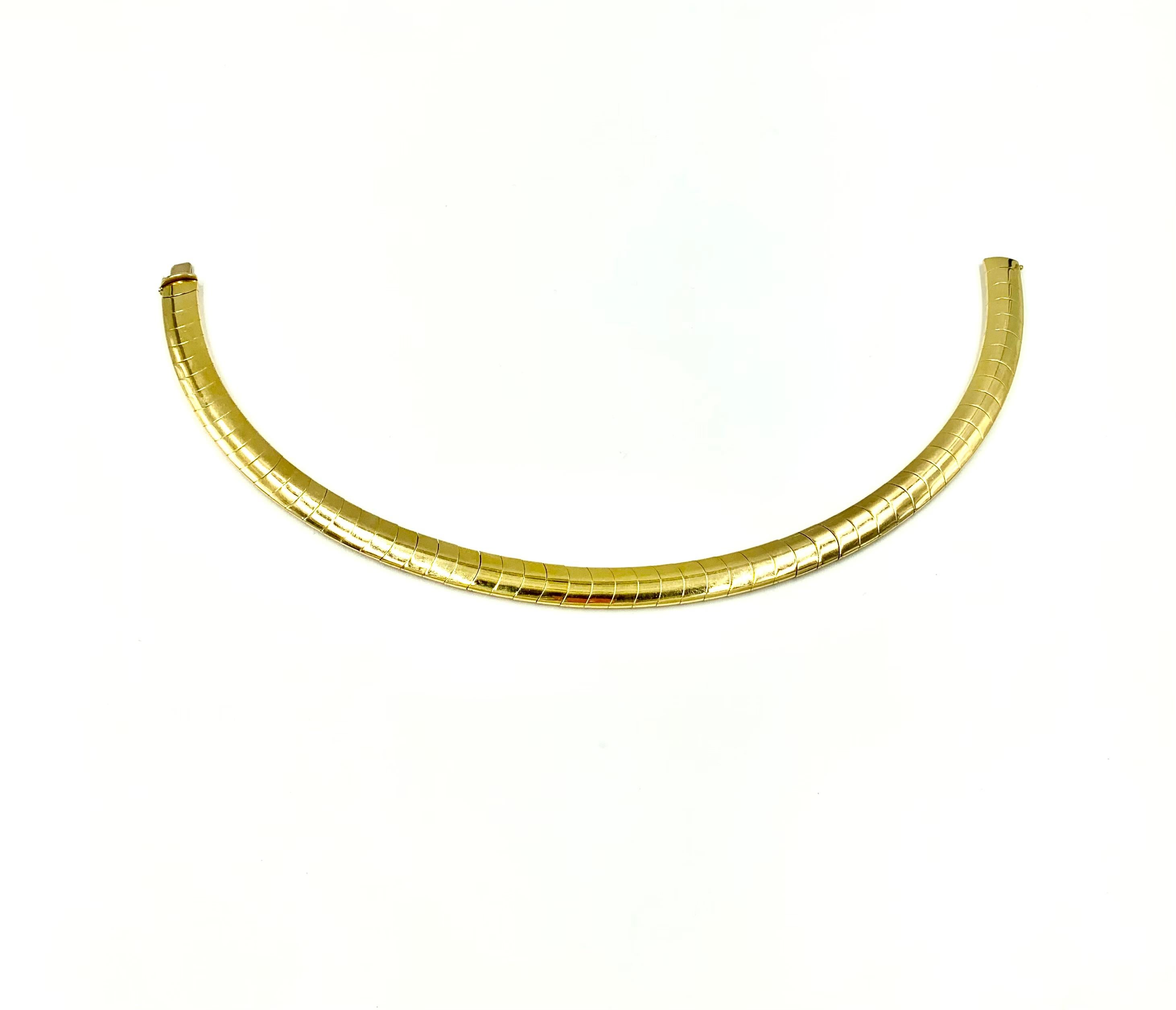 Estate 18K Yellow Gold Substantial Articulated Snake Choker Necklace For Sale 5