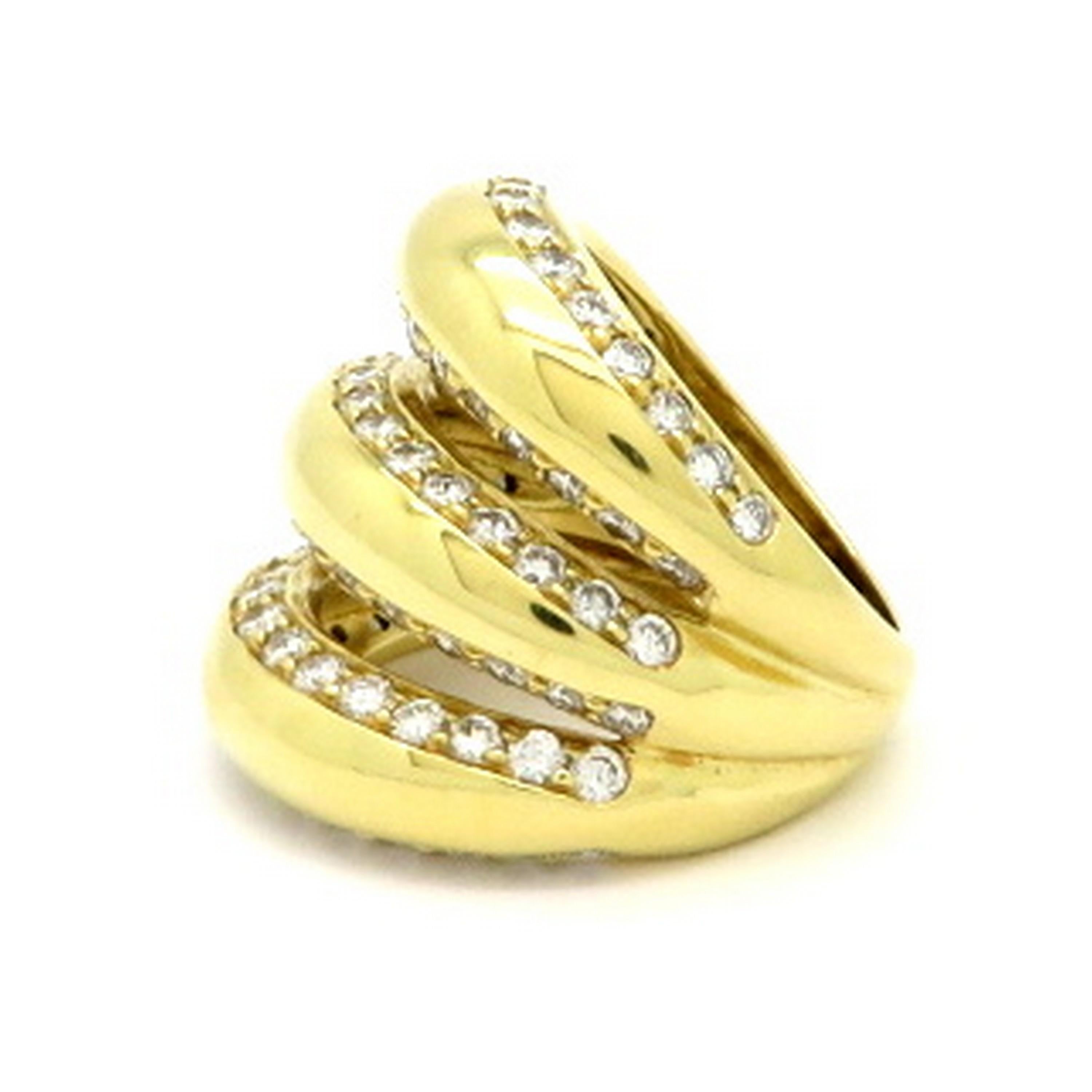 Estate 18 Karat Yellow Gold Three-Row Pave Dome Diamond Band Ring In Excellent Condition In Scottsdale, AZ