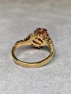 Estate 18K Gelbgold Vivid Red Marquise Ruby Diamond Cluster Ring 3.50ctw