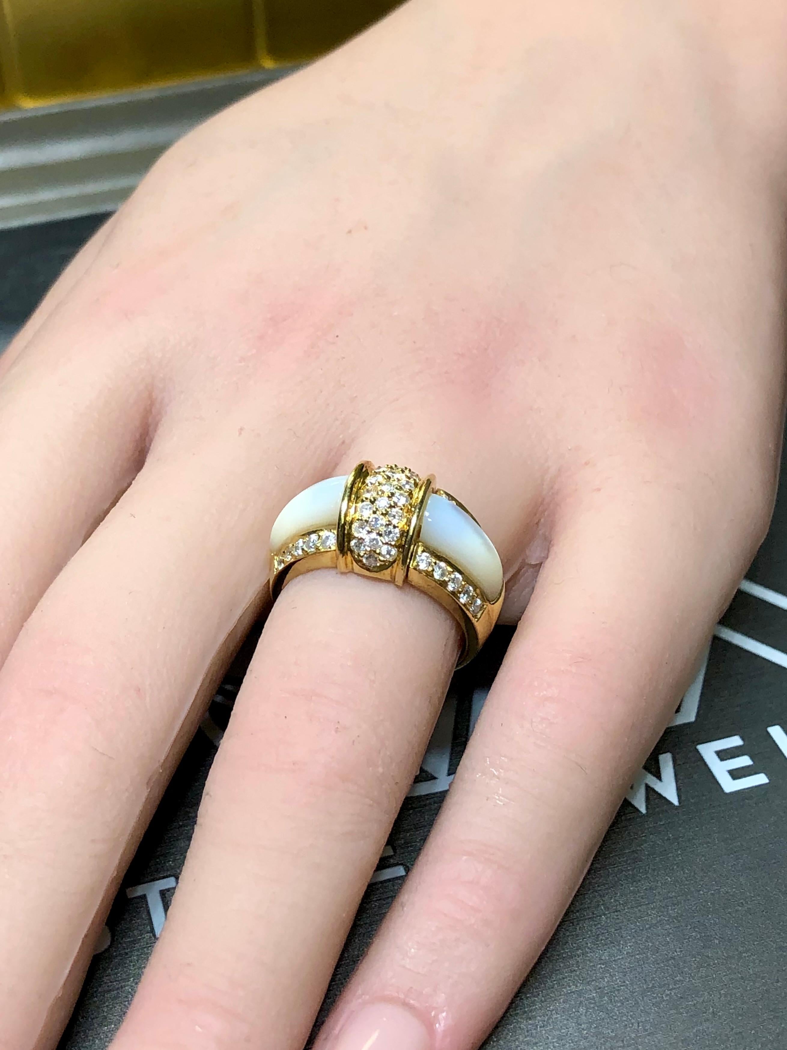 Women's or Men's Estate 18K Yellow Gold White Mother Of pearl Inlay Diamond Cocktail Band Ring