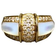 Estate 18K Yellow Gold White Mother Of pearl Inlay Diamond Cocktail Band Ring