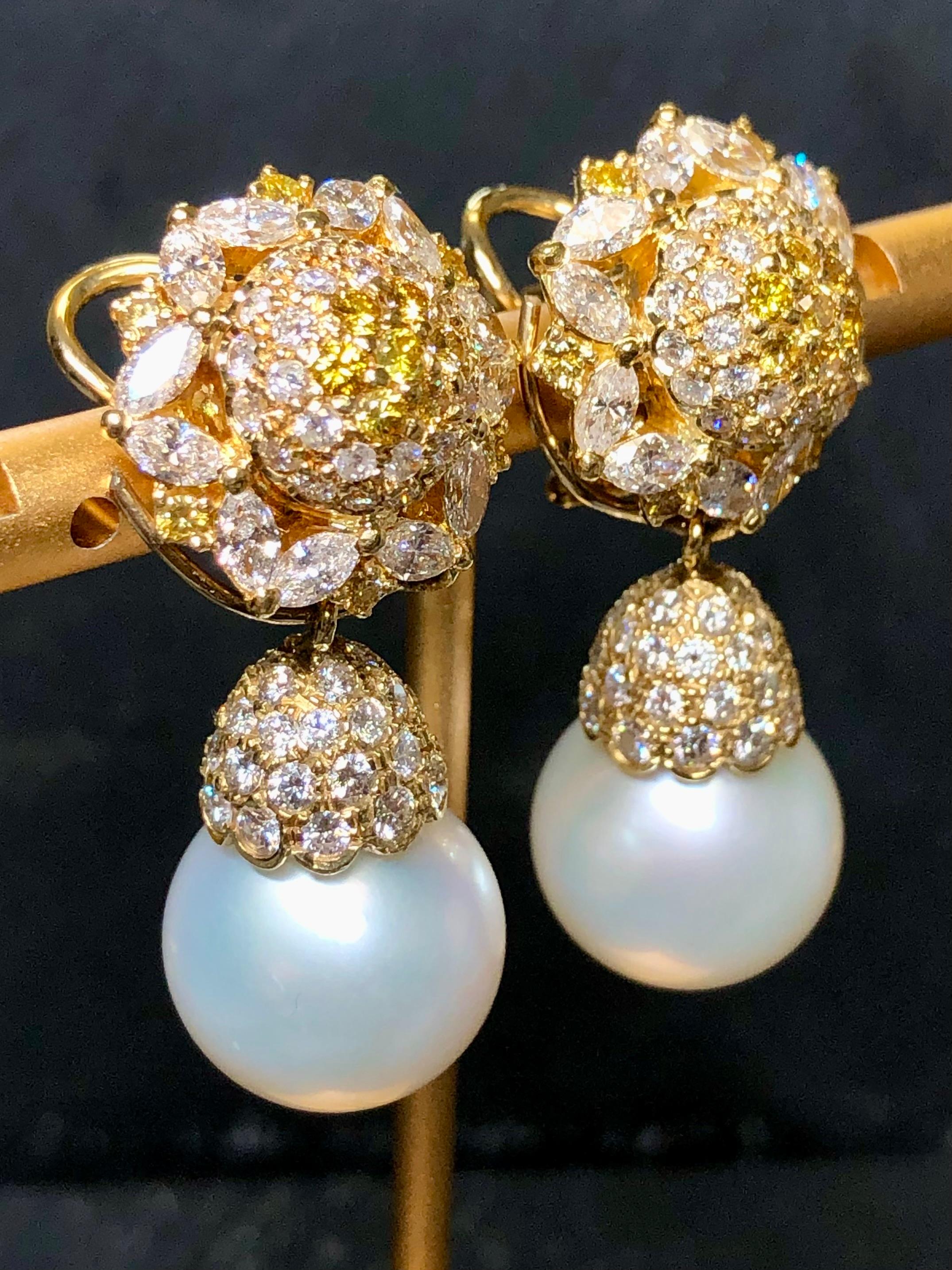 Contemporary Estate 18K Yellow White Diamond Day Night South Sea Pearl Drop Earrings 14.50mm For Sale