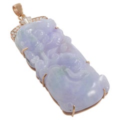 Ciondolo in oro rosa 18KT con intaglio di pesce di giada lavanda e diamante
