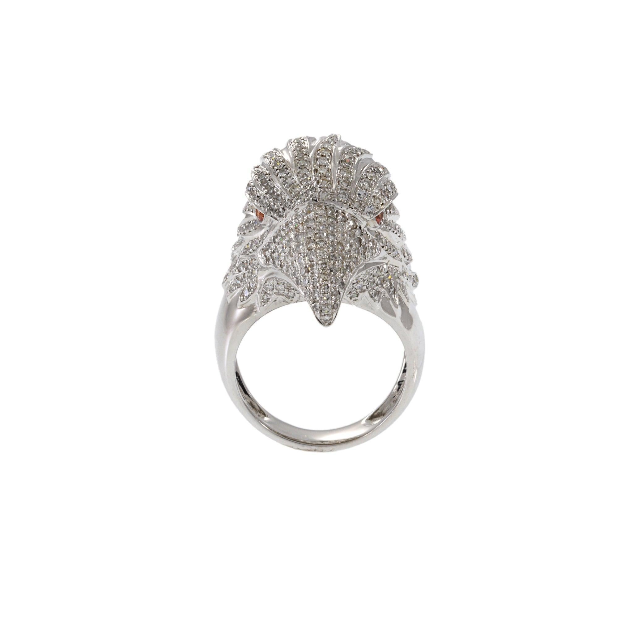 Anello Estate in oro bianco 18KT con pavé di diamanti e testa d'aquila In condizioni buone in vendita a New York, NY