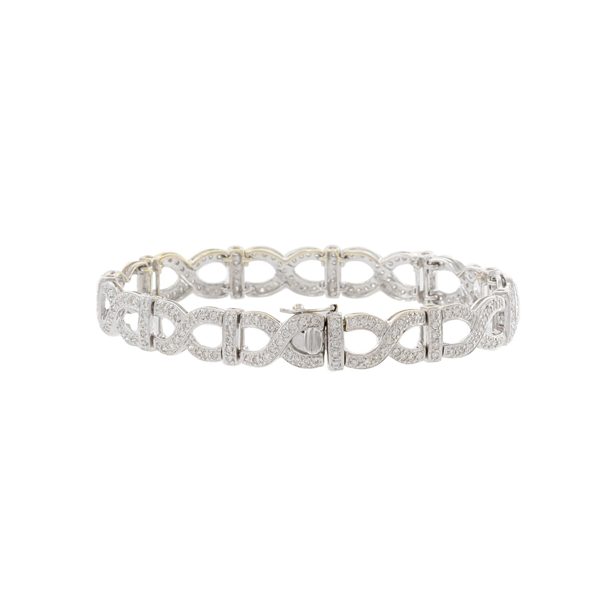 Estate 18KT White Gold X Link Diamond Bracelet In Excellent Condition In New York, NY