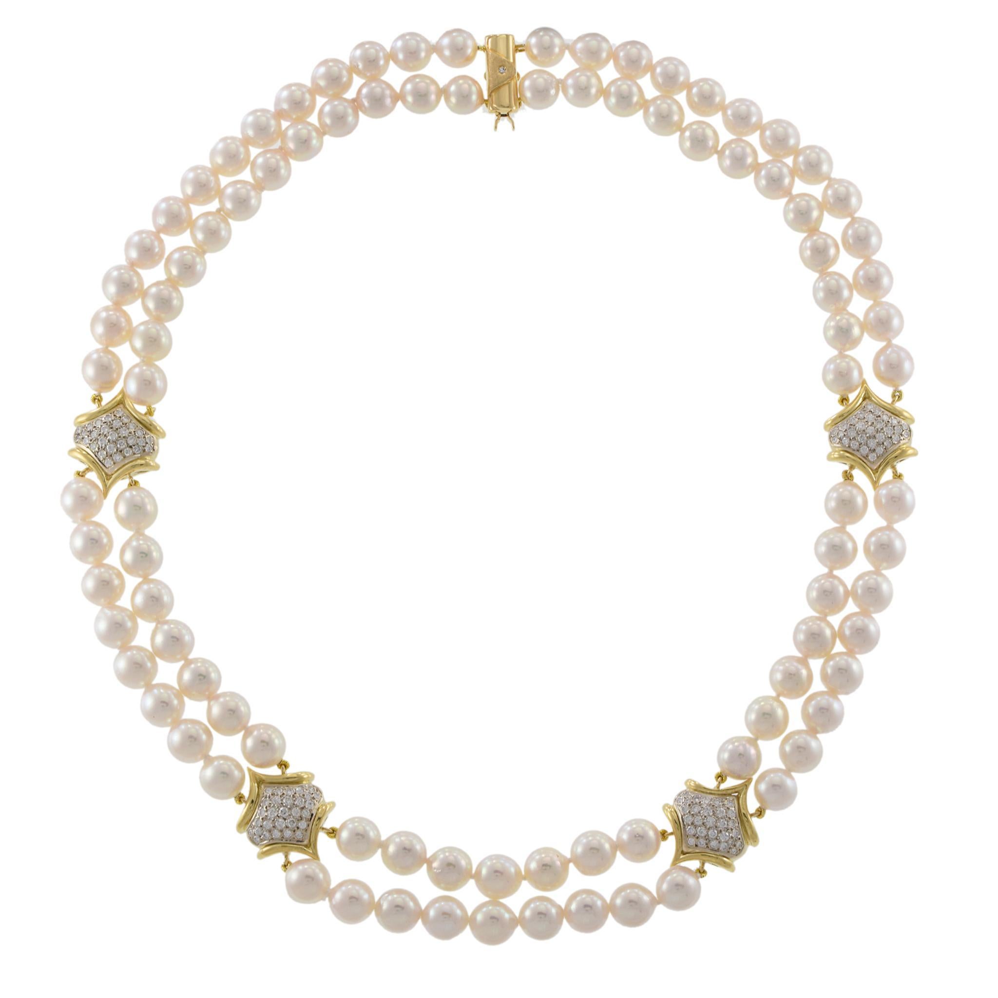 Collar Estate de Perlas Akoya de Oro Amarillo de 18 KT de Doble Filamento con Estaciones de Diamantes en Bueno estado para la venta en New York, NY