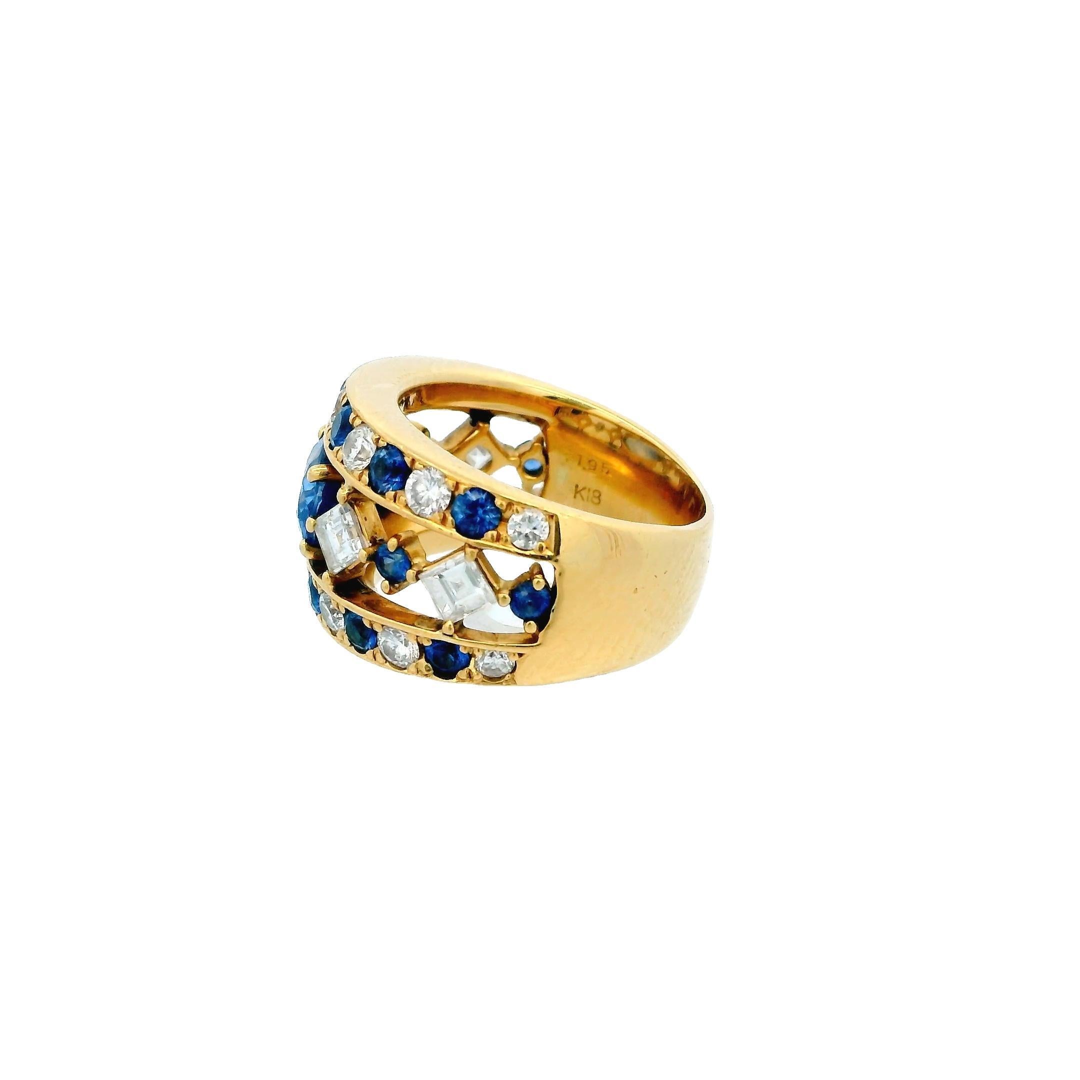 Estate 18KT Yellow Gold Sapphire And Diamond Ring In Good Condition For Sale In Great Neck Plaza, NY