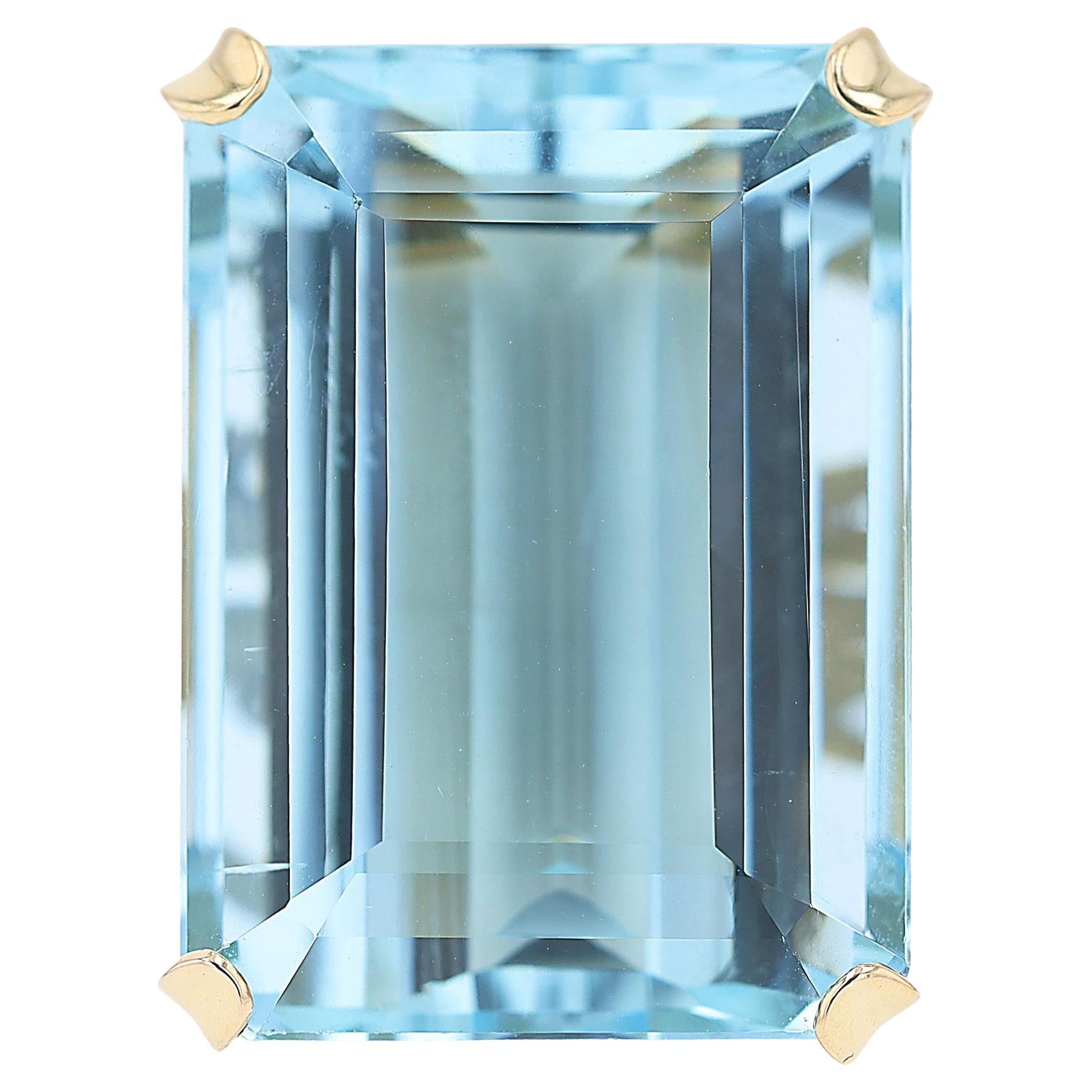 Anello da cocktail con acquamarina taglio smeraldo Estate 1930 Retro 50 Carati in vendita