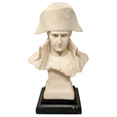 Buste de Napoléon Bonaparte en porcelaine bisque française des années 1950, d'après Leconte.