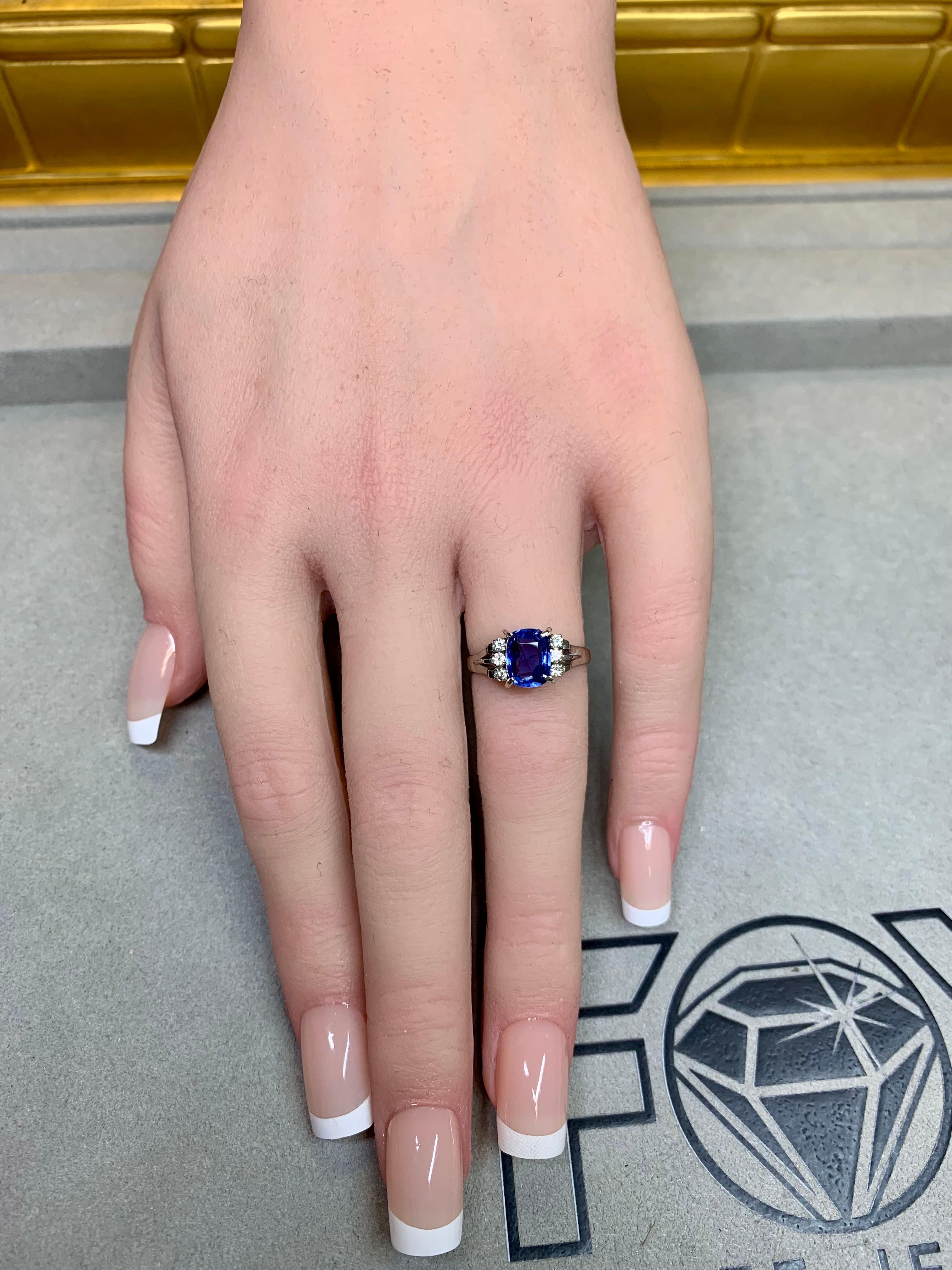 Estate 1960's Platinum Cushion Ceylon Sapphire Diamond Ring GIA NO HEAT 1,82ctw im Angebot 2