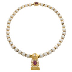 Estate 1970s 18KT Yellow Gold 8mm Pearl Cabochon Ruby And Diamond Drop Necklace