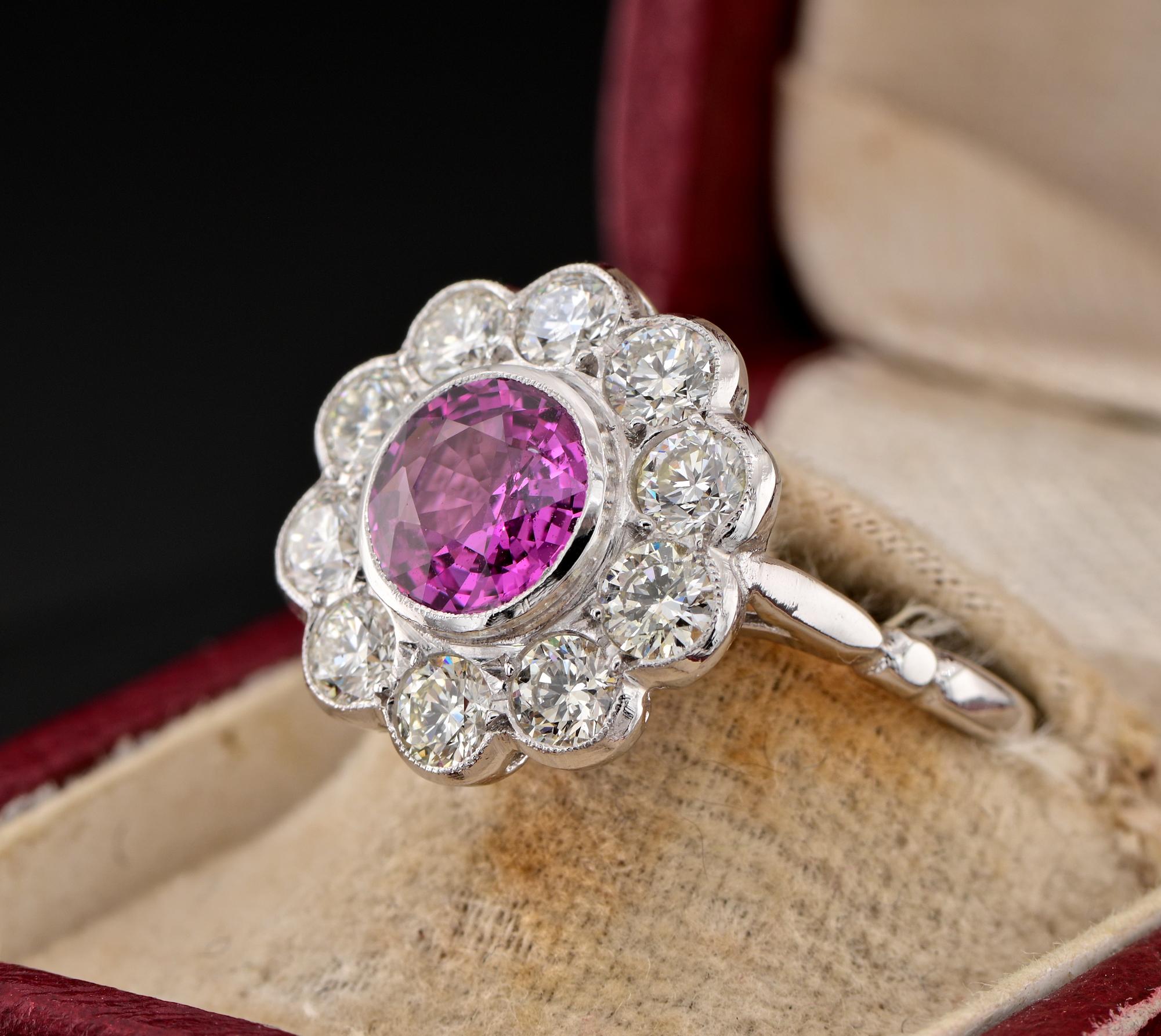 Nachlass 2,0 Karat natürlicher rosa Saphir 1,80 Karat Diamant Platinring im Zustand „Gut“ im Angebot in Napoli, IT