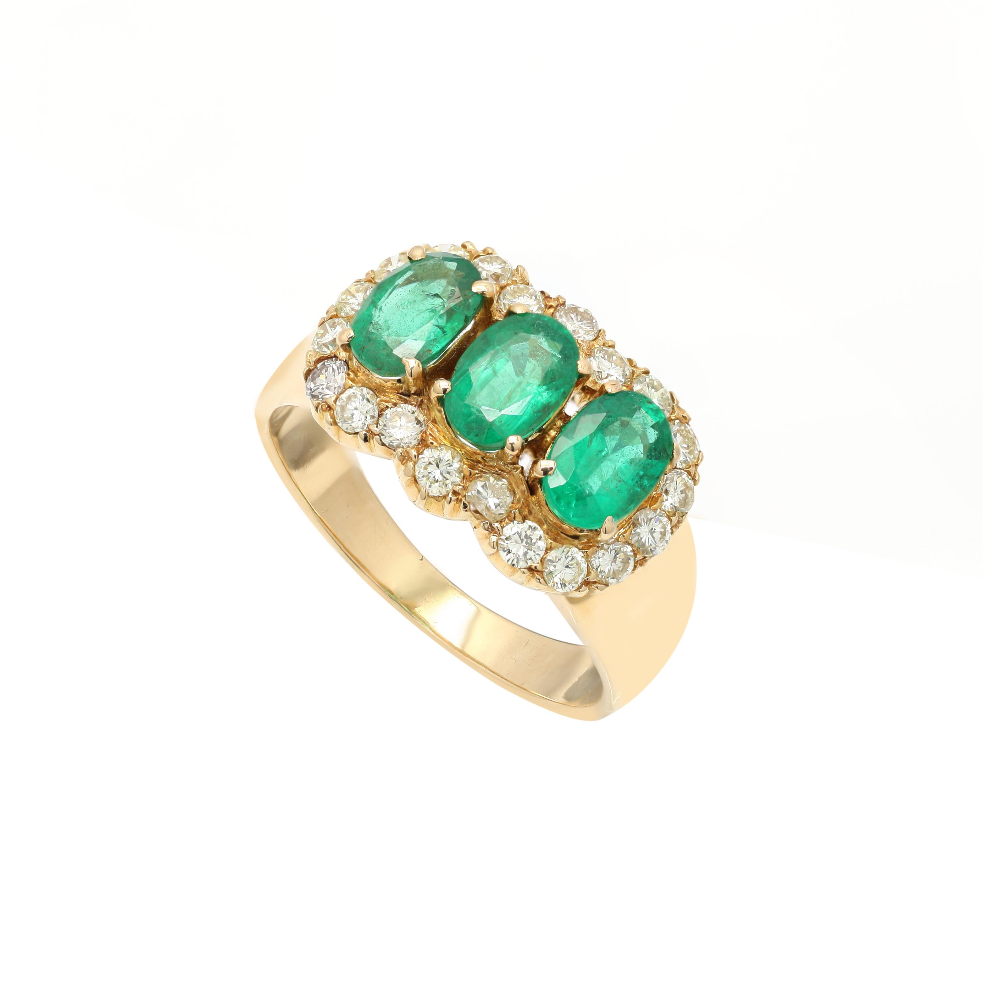For Sale:  Estate 2.1 ct Oval Emerald Ring with Diamonds Encircling in 18 Karat Yellow Gold 4