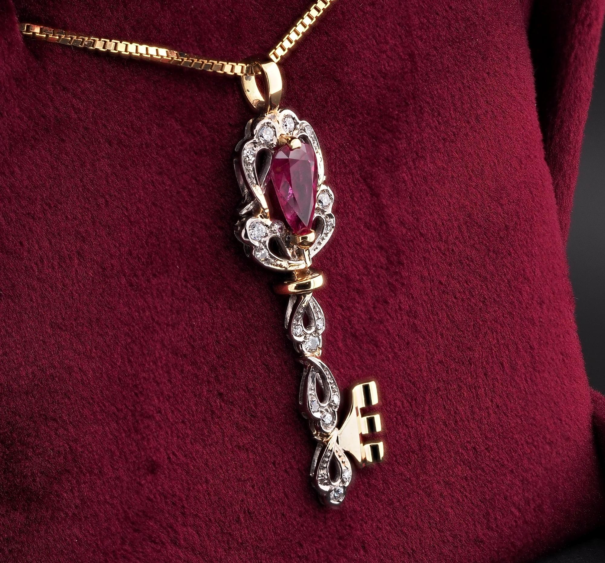 Contemporary Estate 2.20 Ct. Natural Ruby Diamond Key Pendant Necklace 18 KT For Sale