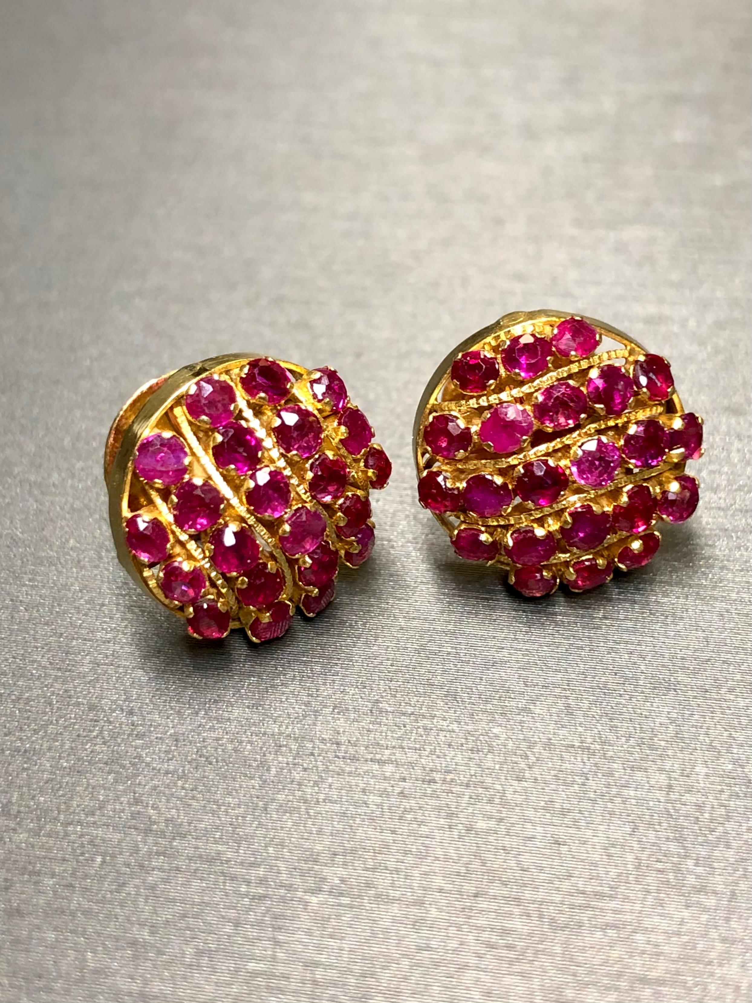 Round Cut Estate 24K Round Cluster Ruby Stud Screwback Earrings 4cttw For Sale
