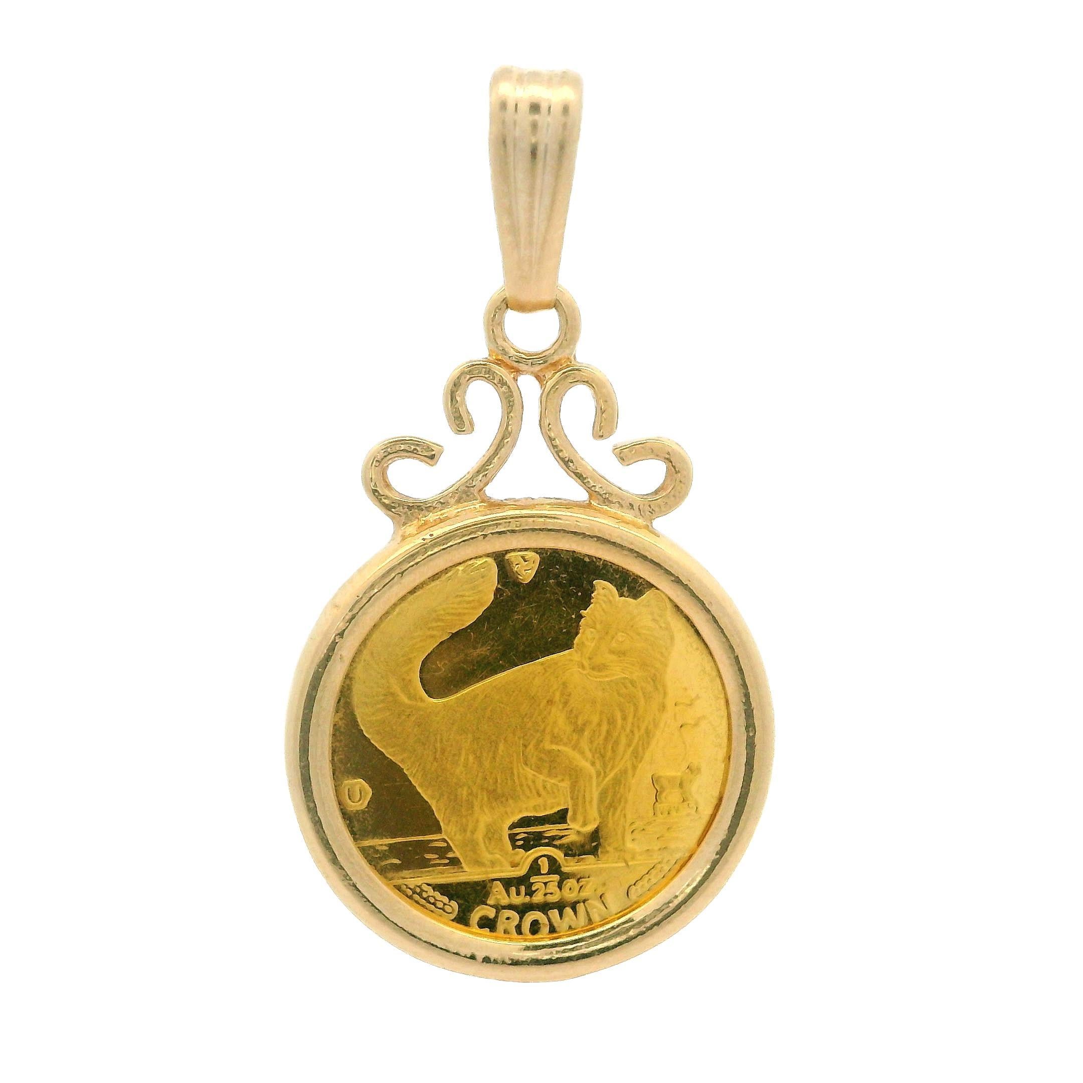MATERIAL: 24k Gelbgoldmünze - 14k Gelbgoldrahmen 
Gewicht: 2.31 Gramm
Gesamtbreite: 15,15 mm (0,59