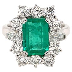 Estate 2.50 Carat Colombian Emerald Diamond Platinum Ring