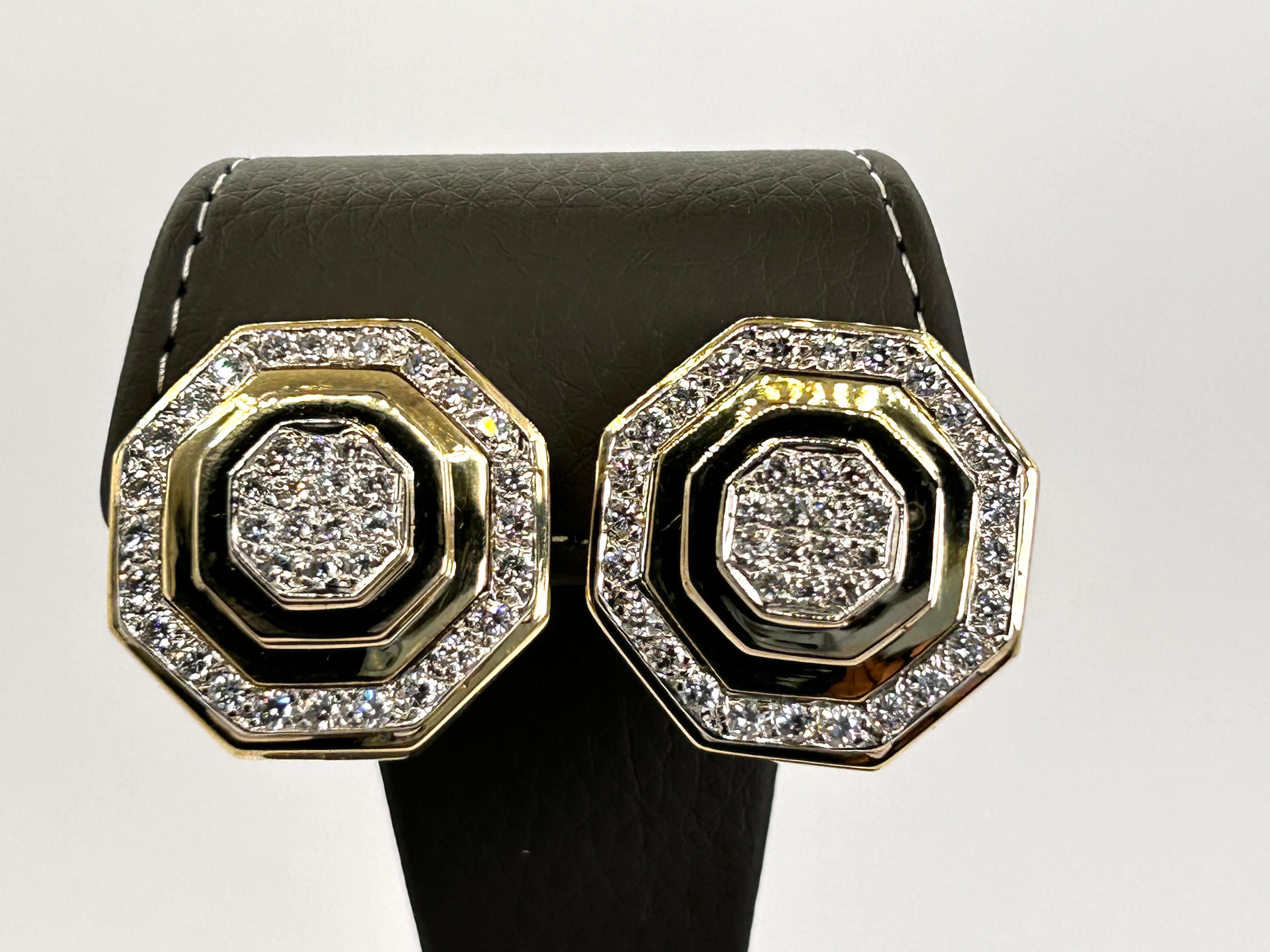 Boucles d'oreilles en diamant de 2,60 carats du Domaine  Or jaune 18 carats Excellent état - En vente à New York, NY